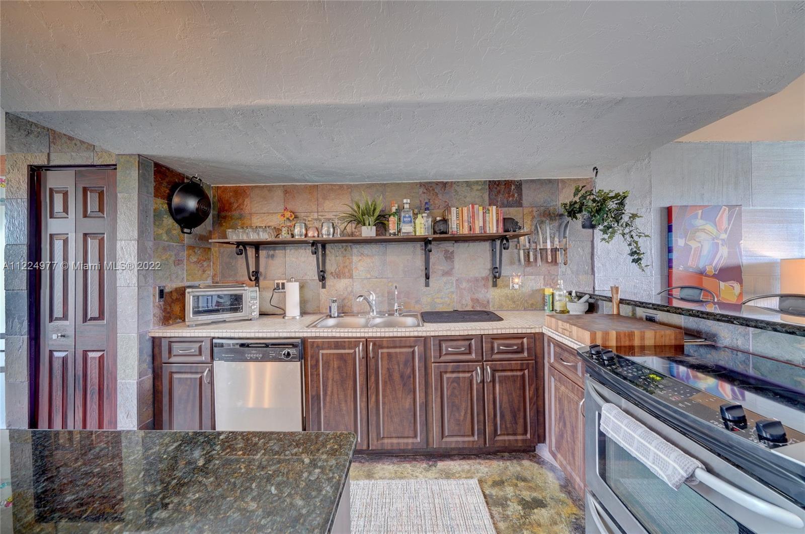 1401 S Federal Hwy Unit: 216