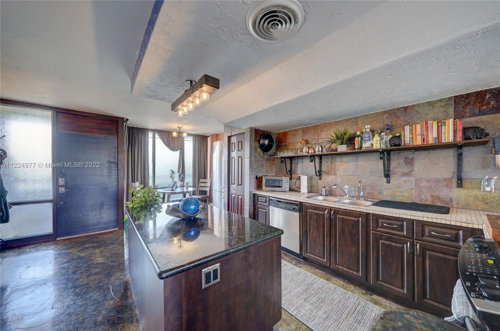 1401 S Federal Hwy Unit: 216
