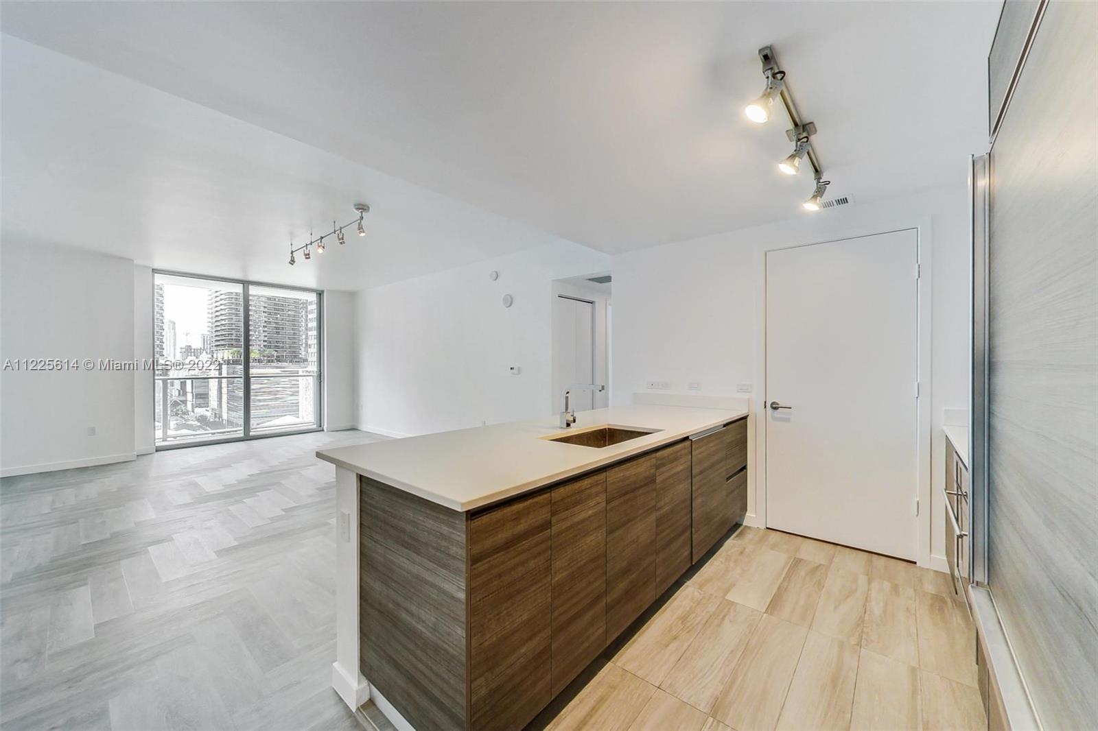 1100 S Miami Ave Unit: 1008