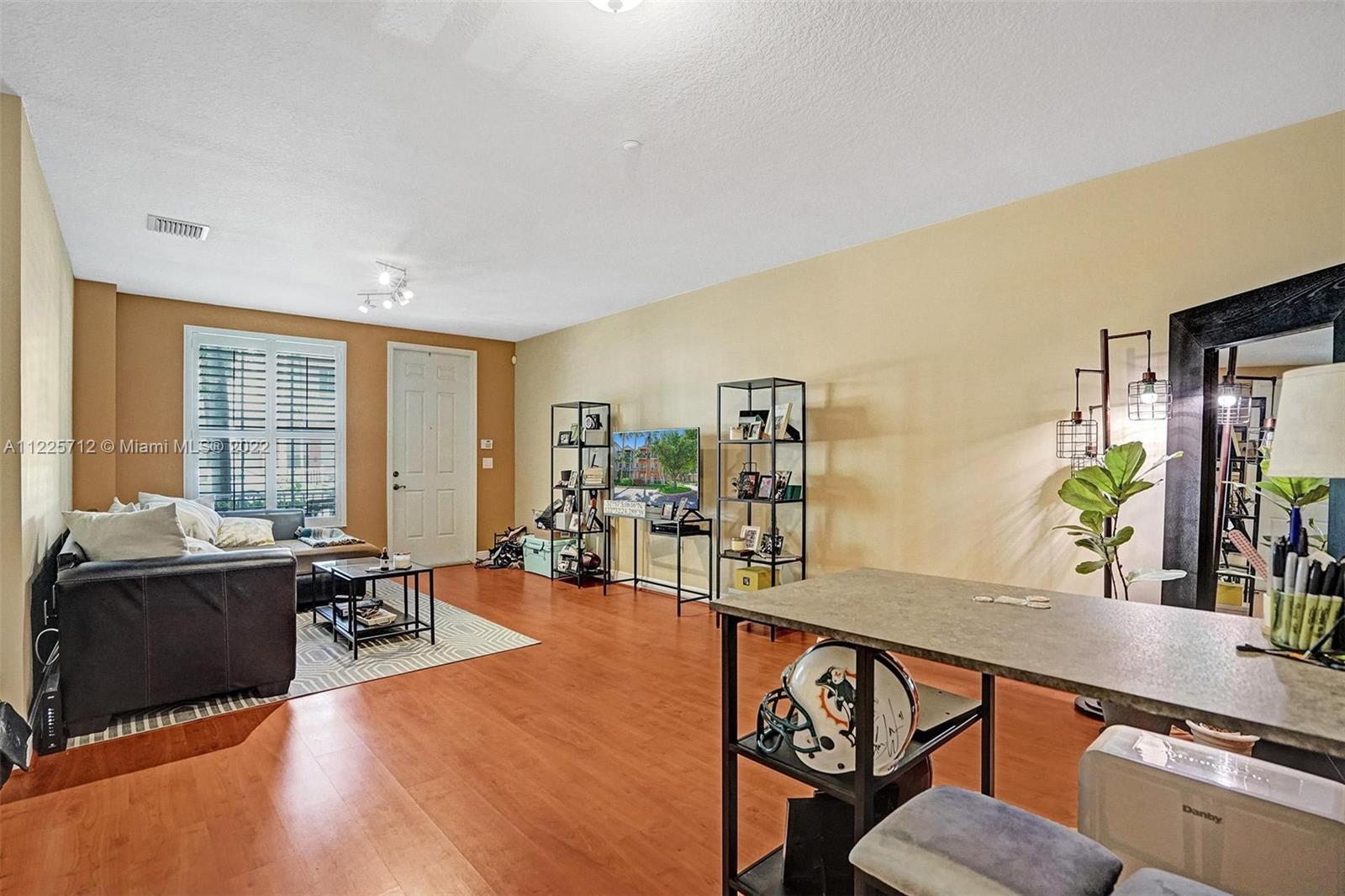 364 SW 13th Ter Unit: 364