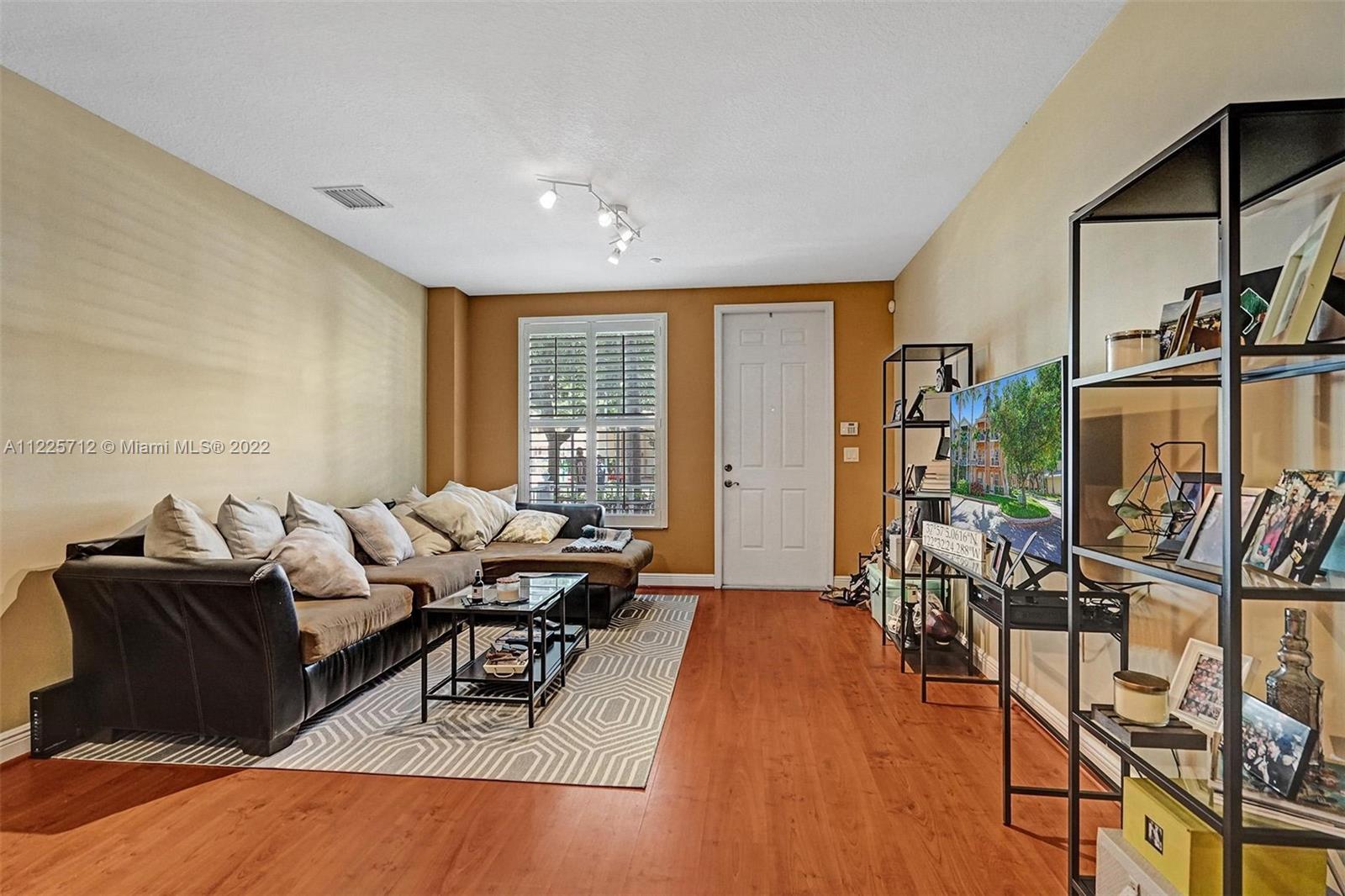 364 SW 13th Ter Unit: 364
