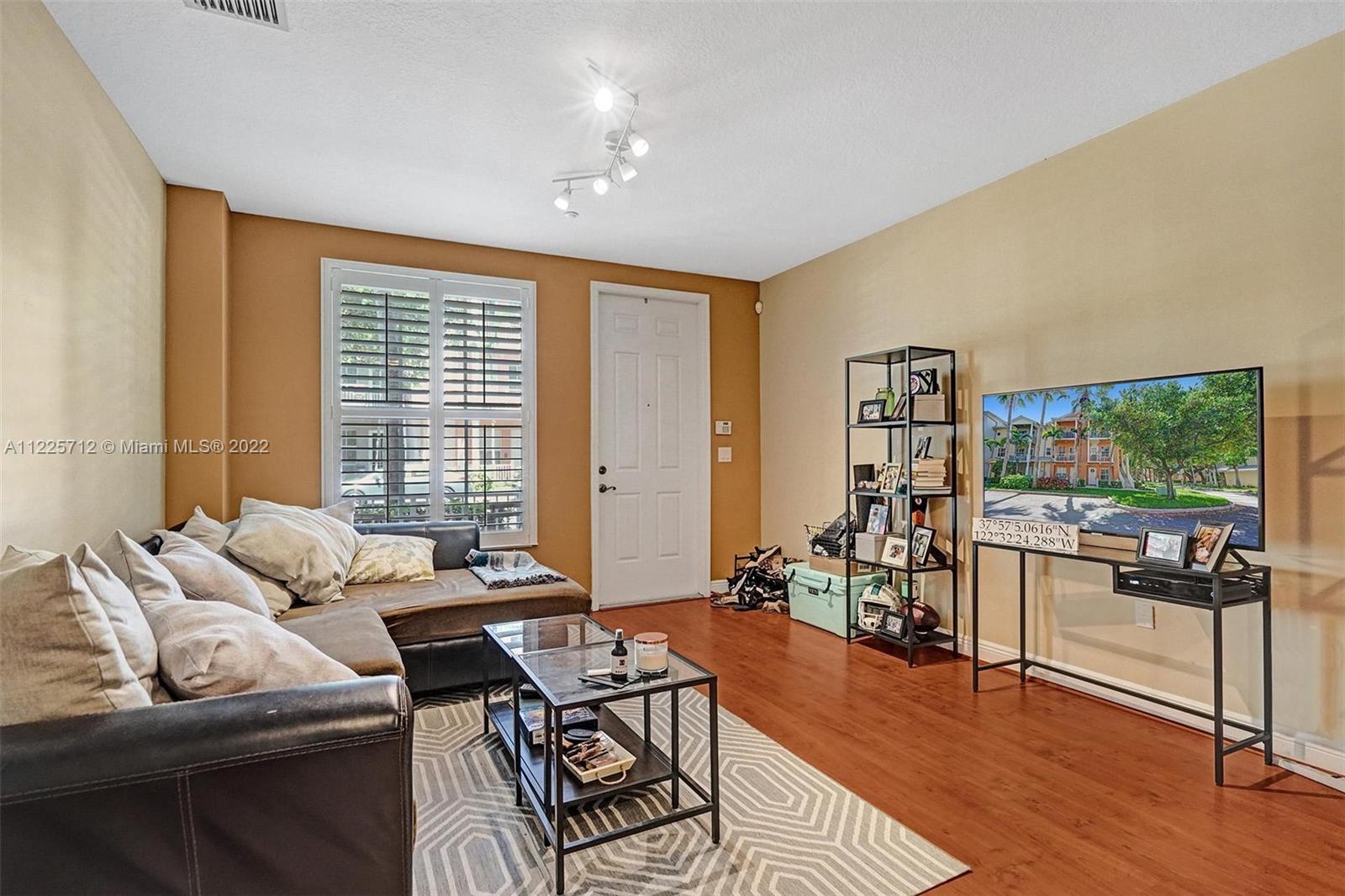 364 SW 13th Ter Unit: 364