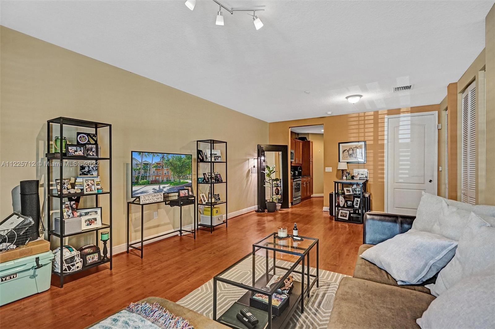 364 SW 13th Ter Unit: 364