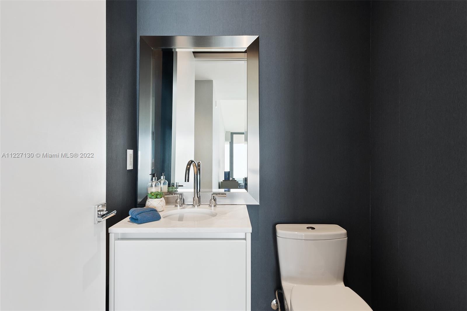 2811 S Bayshore Dr Unit: 15D