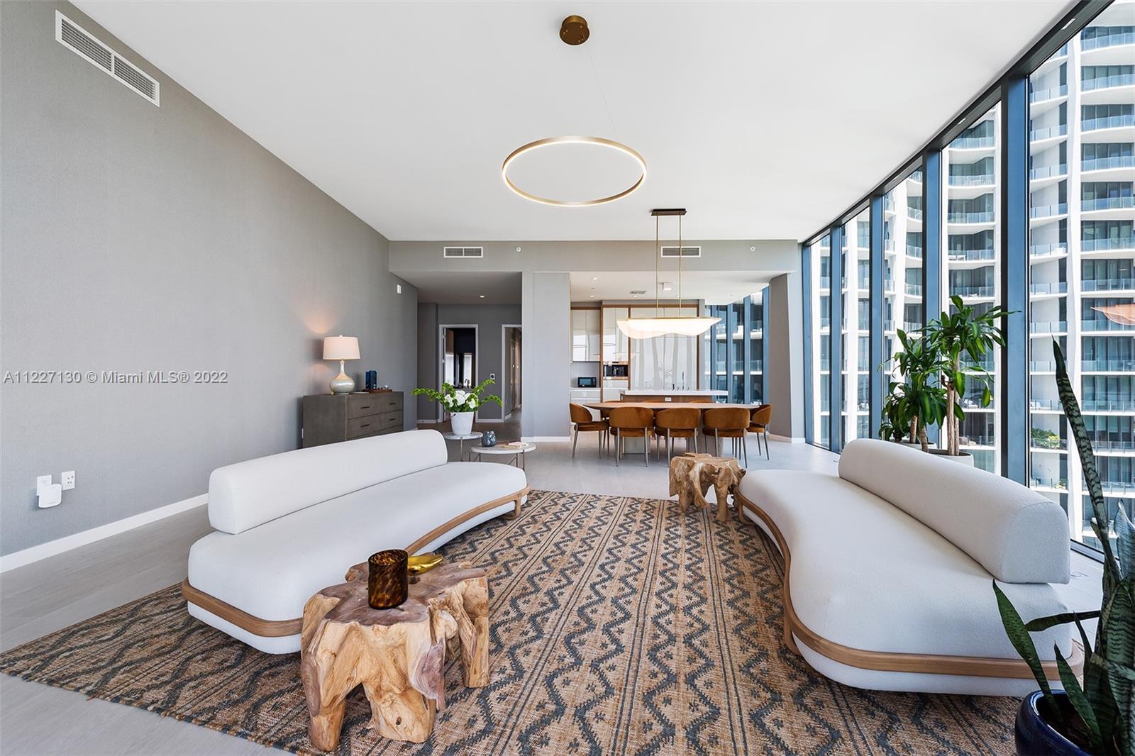 2811 S Bayshore Dr Unit: 15D