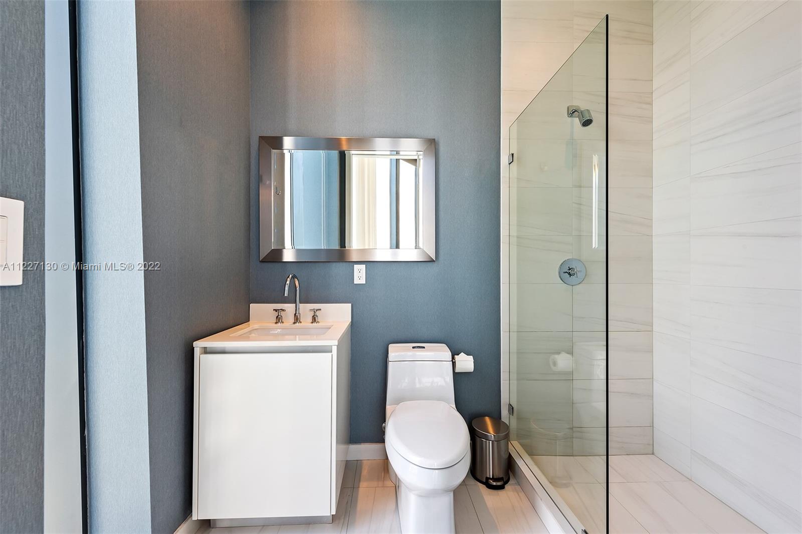 2811 S Bayshore Dr Unit: 15D