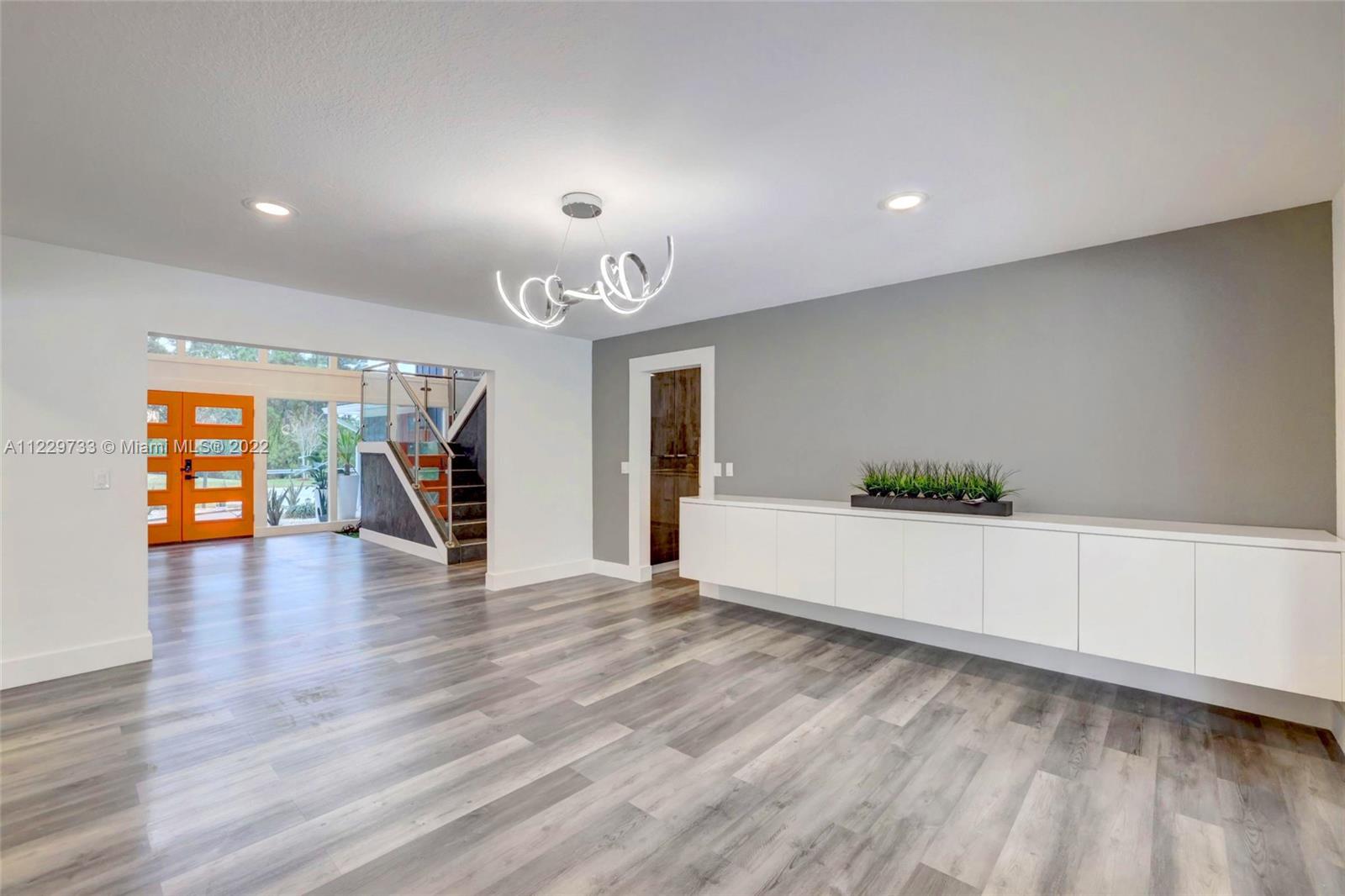 2501 SE Morningside Blvd Unit: 2501