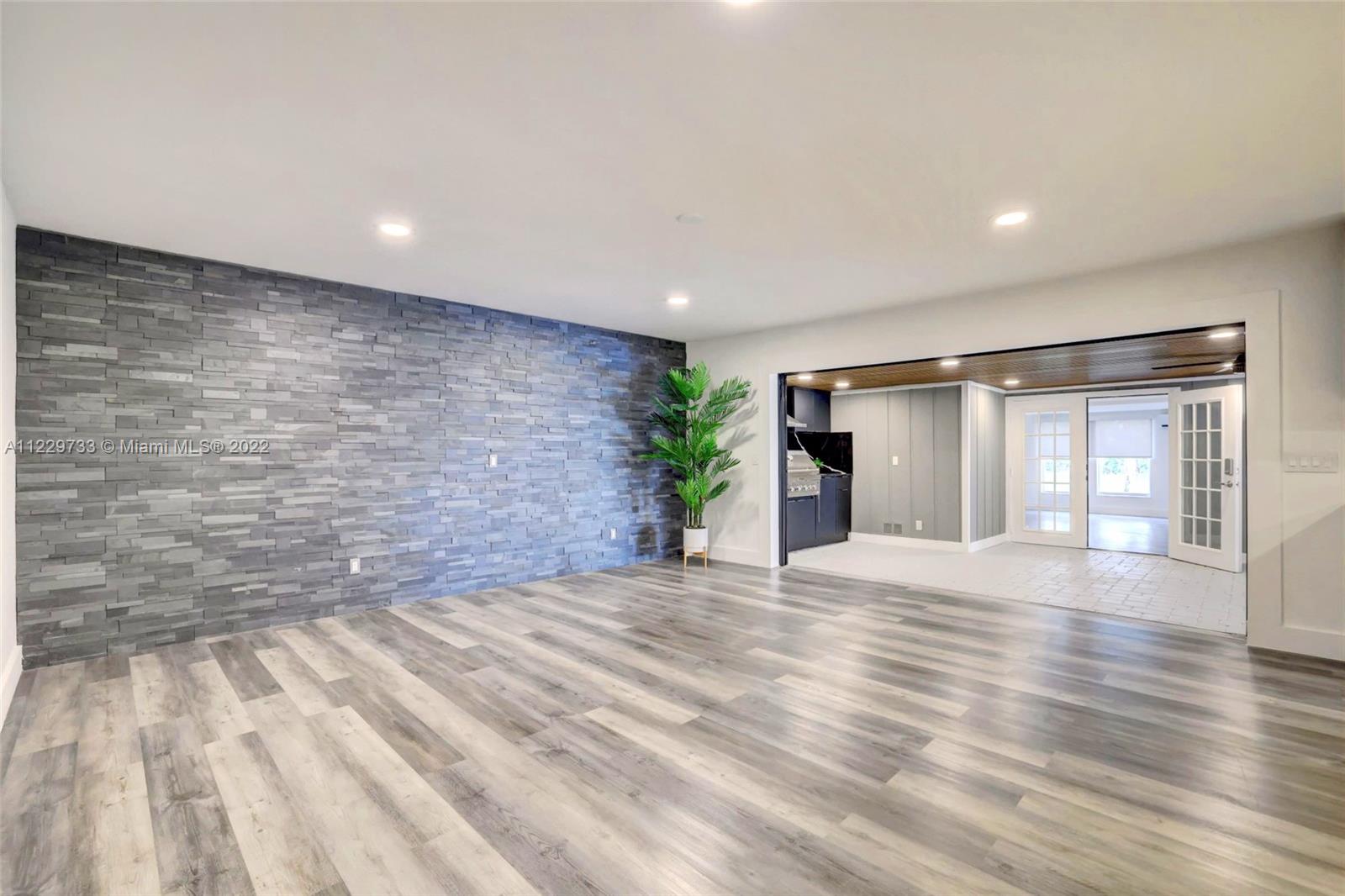 2501 SE Morningside Blvd Unit: 2501