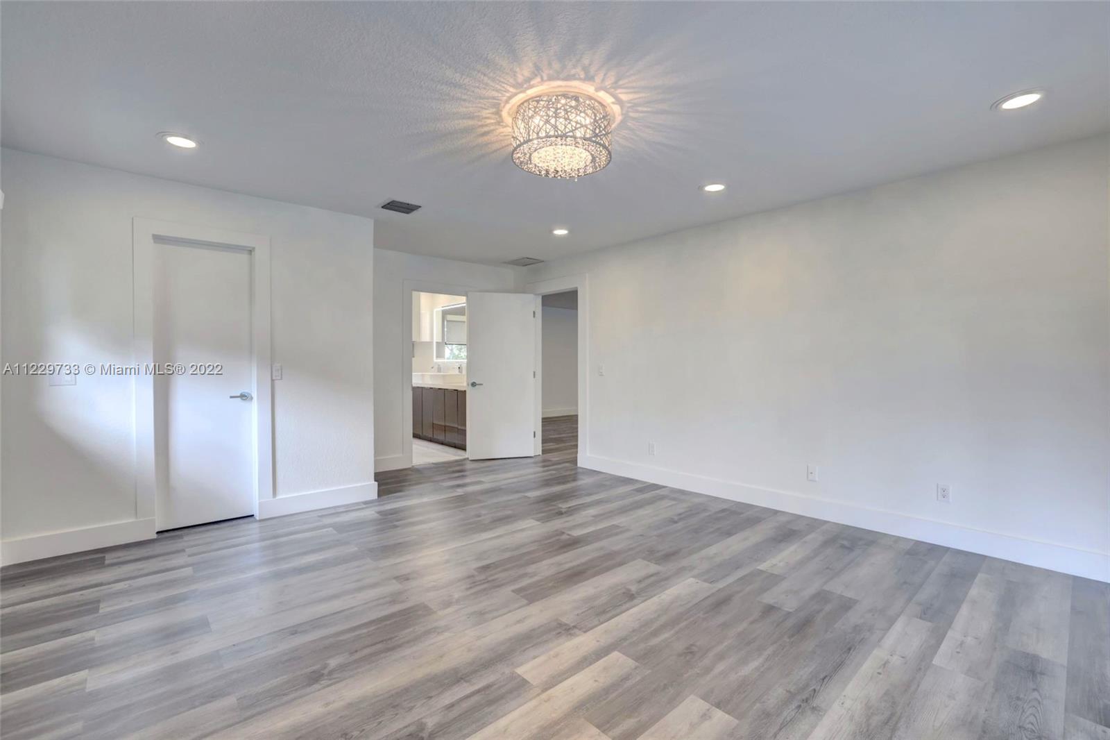 2501 SE Morningside Blvd Unit: 2501