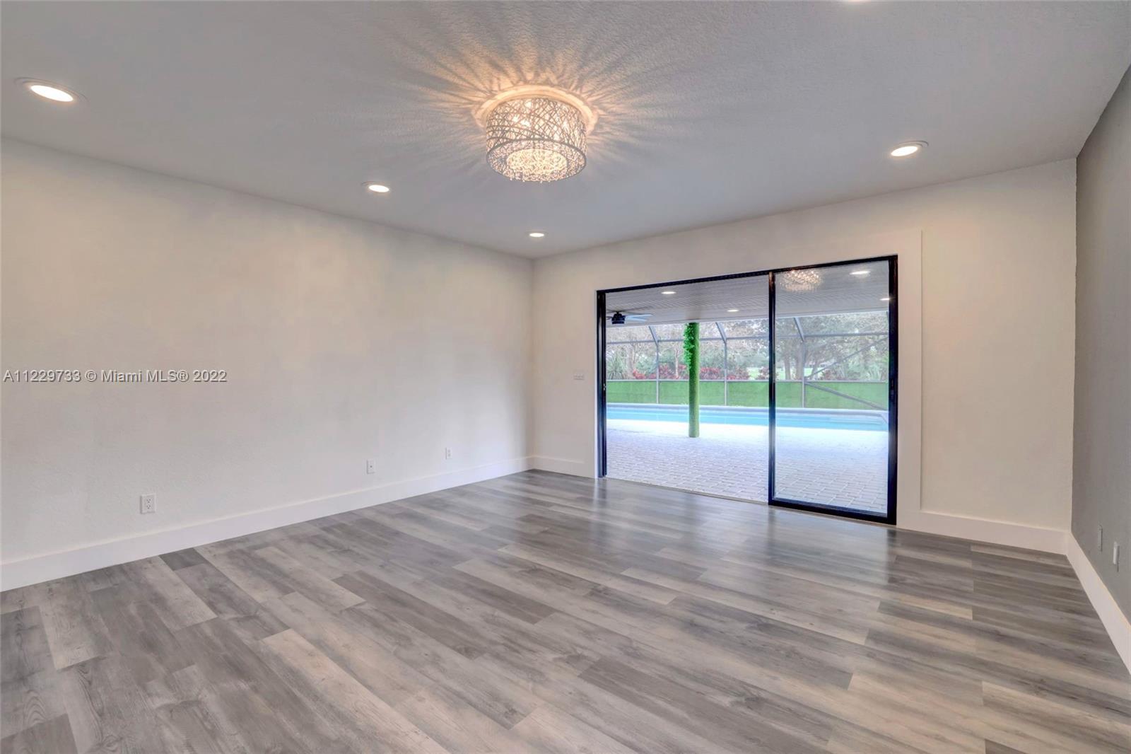 2501 SE Morningside Blvd Unit: 2501