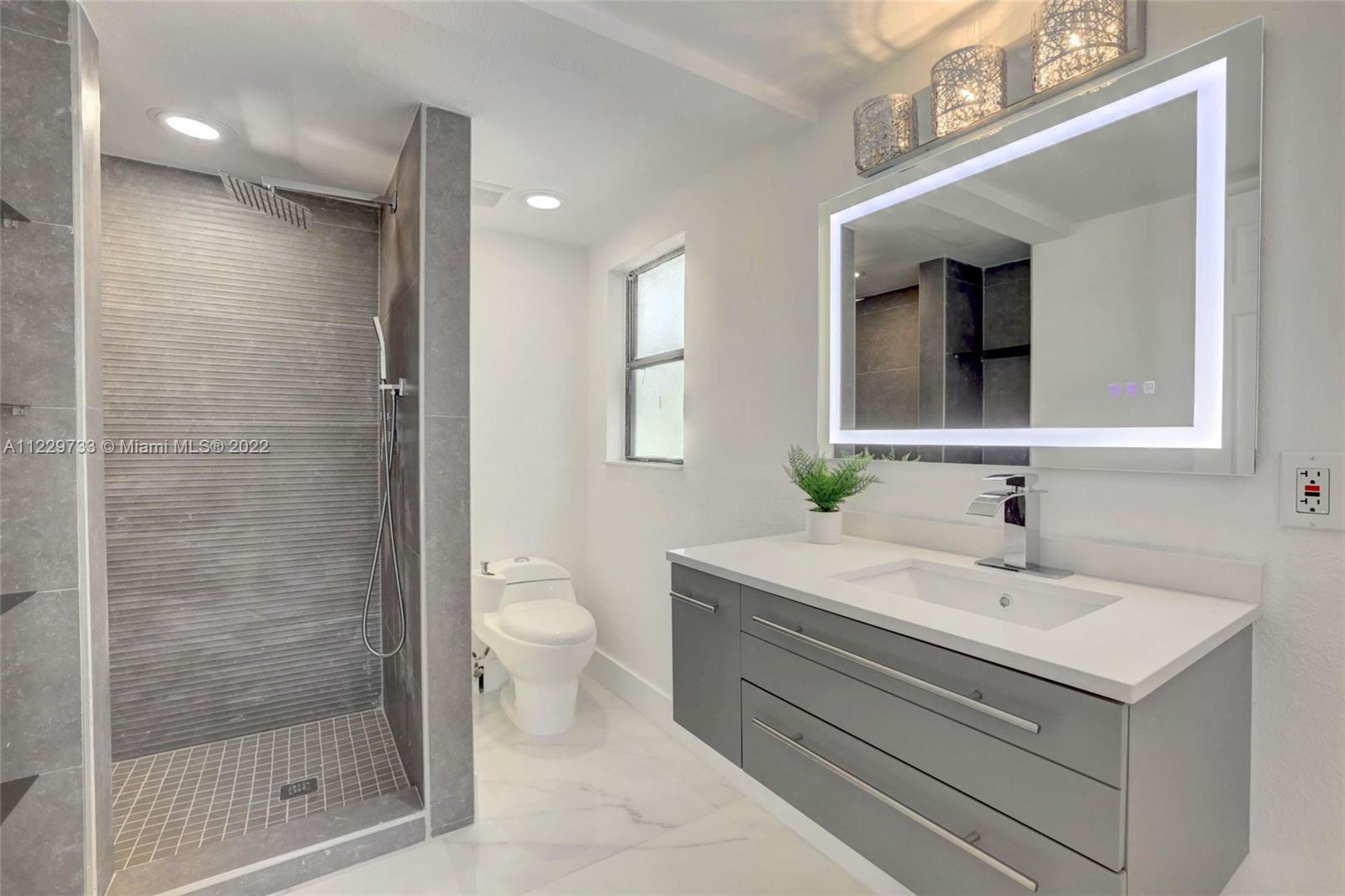2501 SE Morningside Blvd Unit: 2501