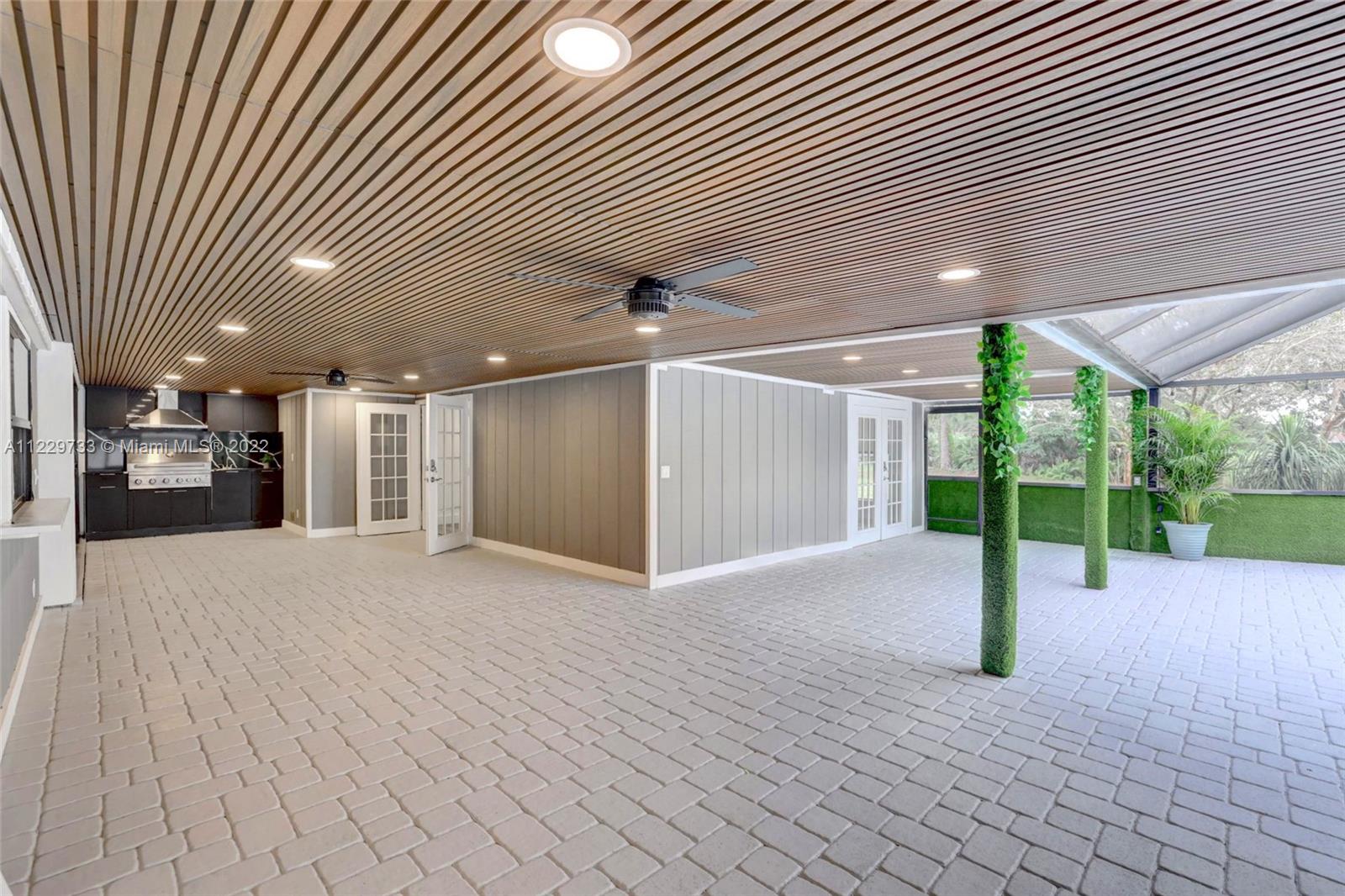 2501 SE Morningside Blvd Unit: 2501