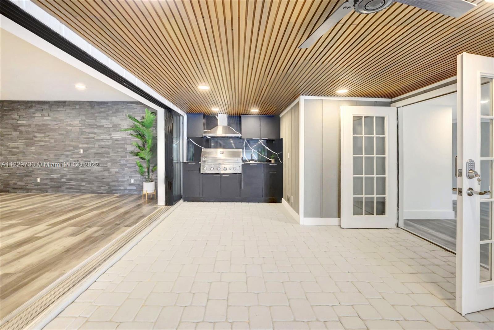 2501 SE Morningside Blvd Unit: 2501