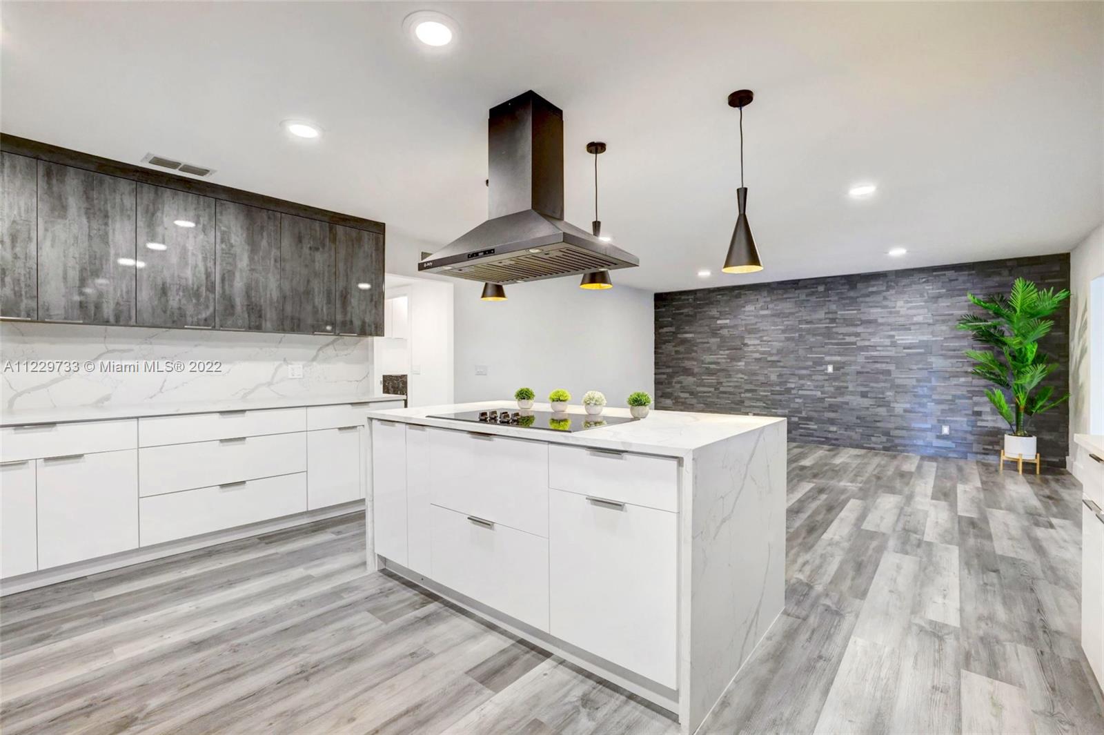 2501 SE Morningside Blvd Unit: 2501