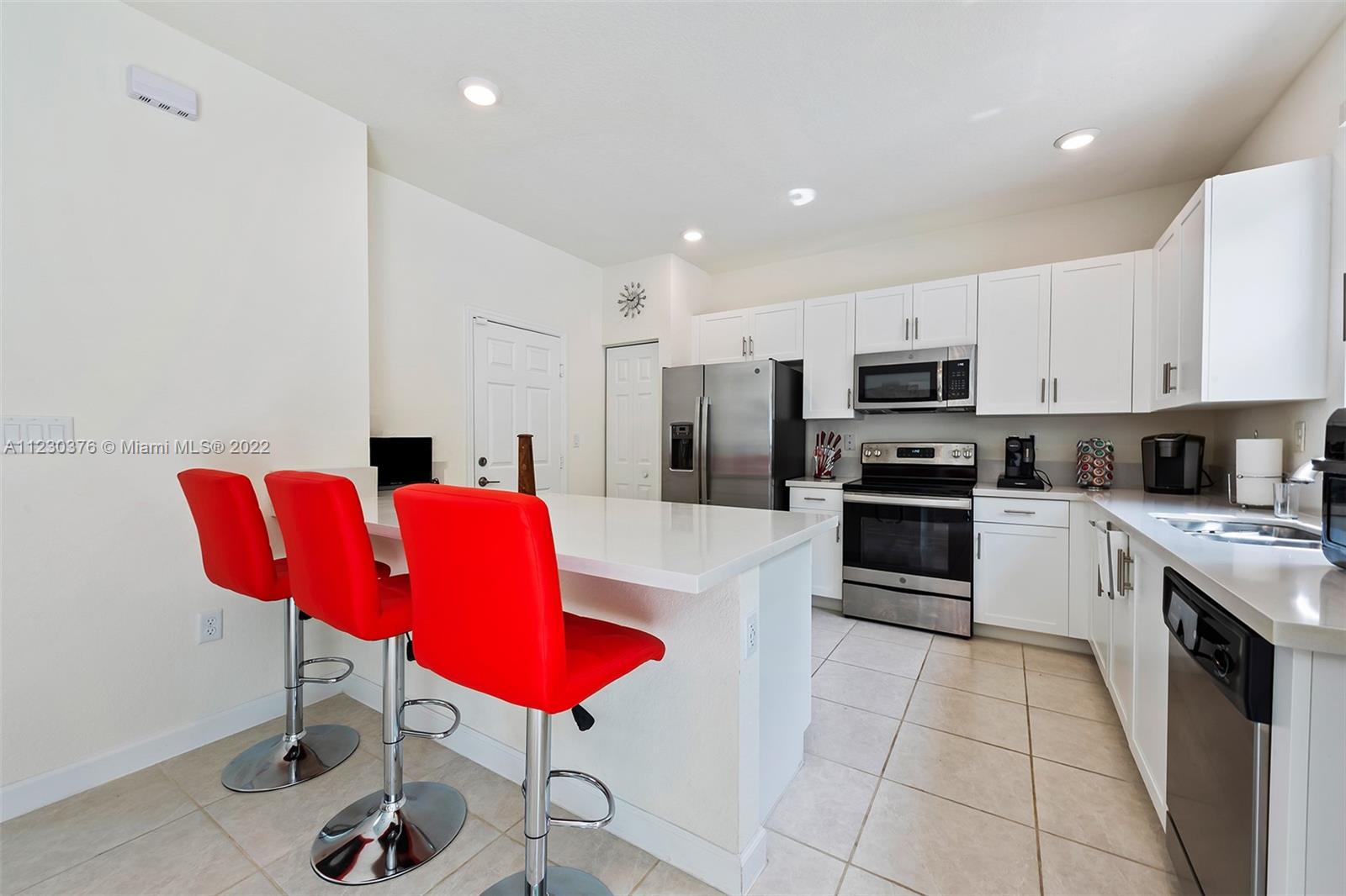 10125 W 32nd Ln Unit: 10125