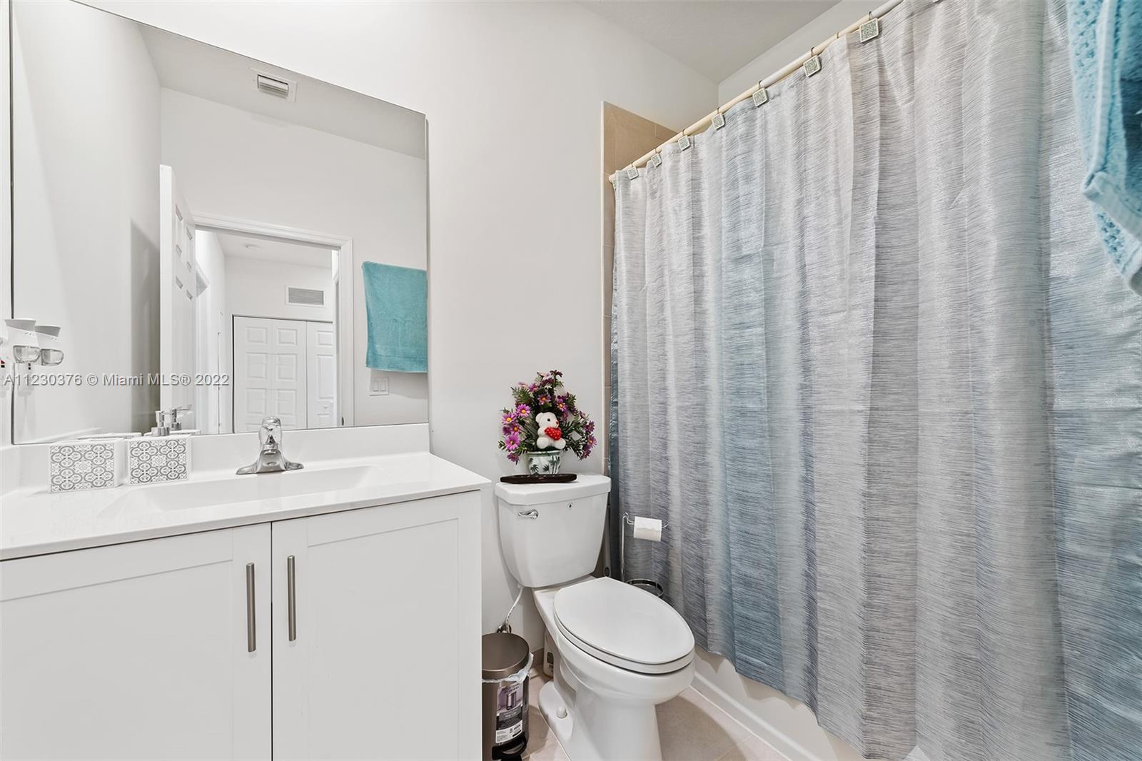 10125 W 32nd Ln Unit: 10125