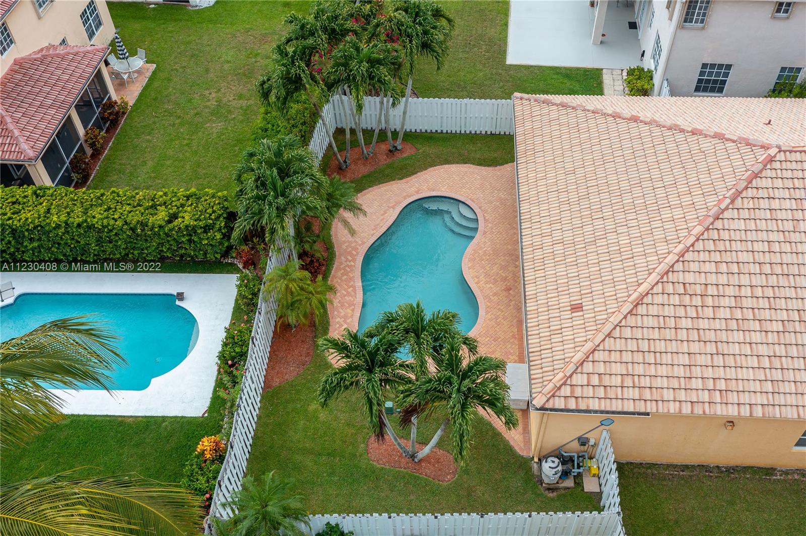 1118 Birchwood Rd