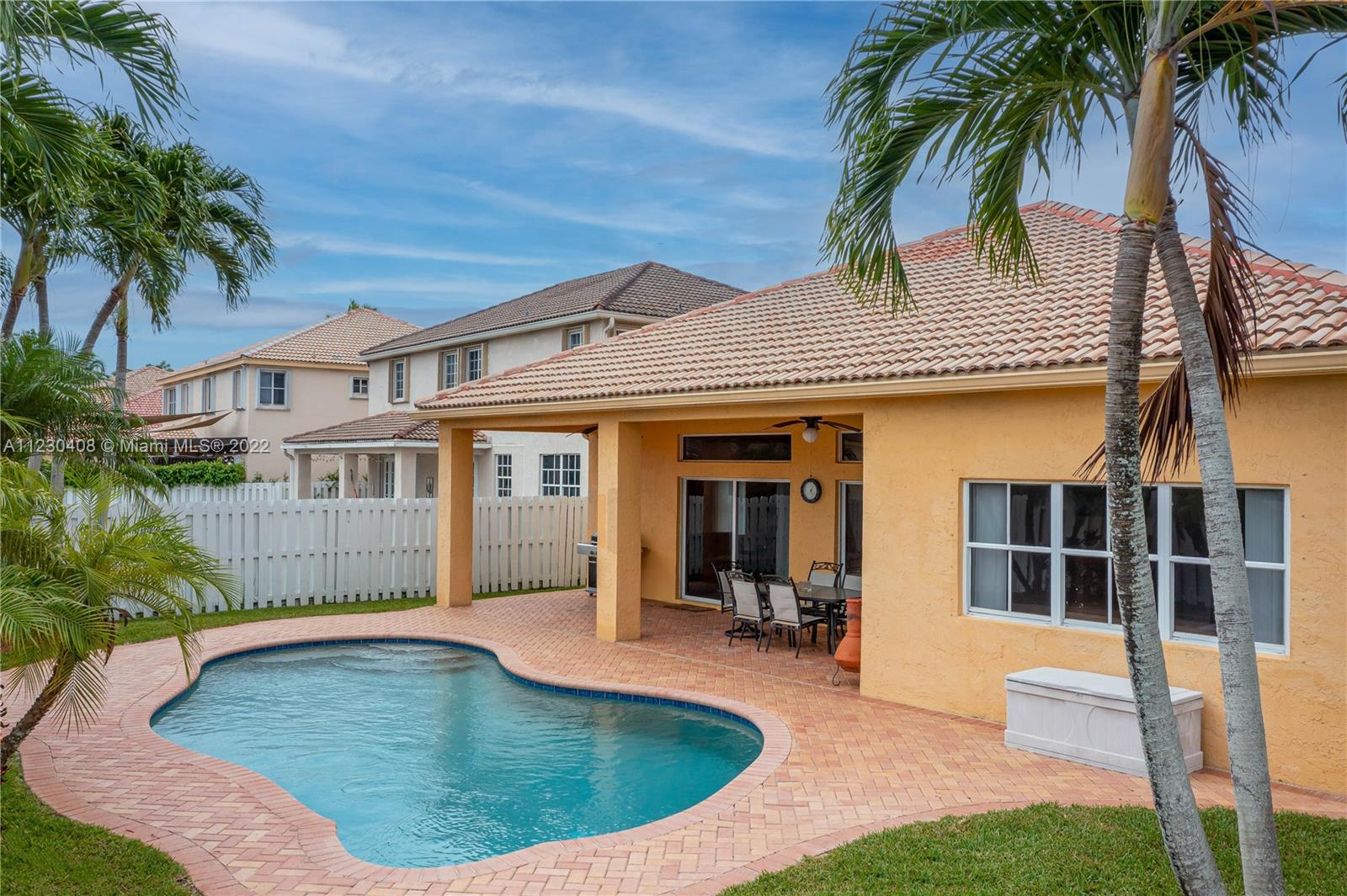 1118 Birchwood Rd