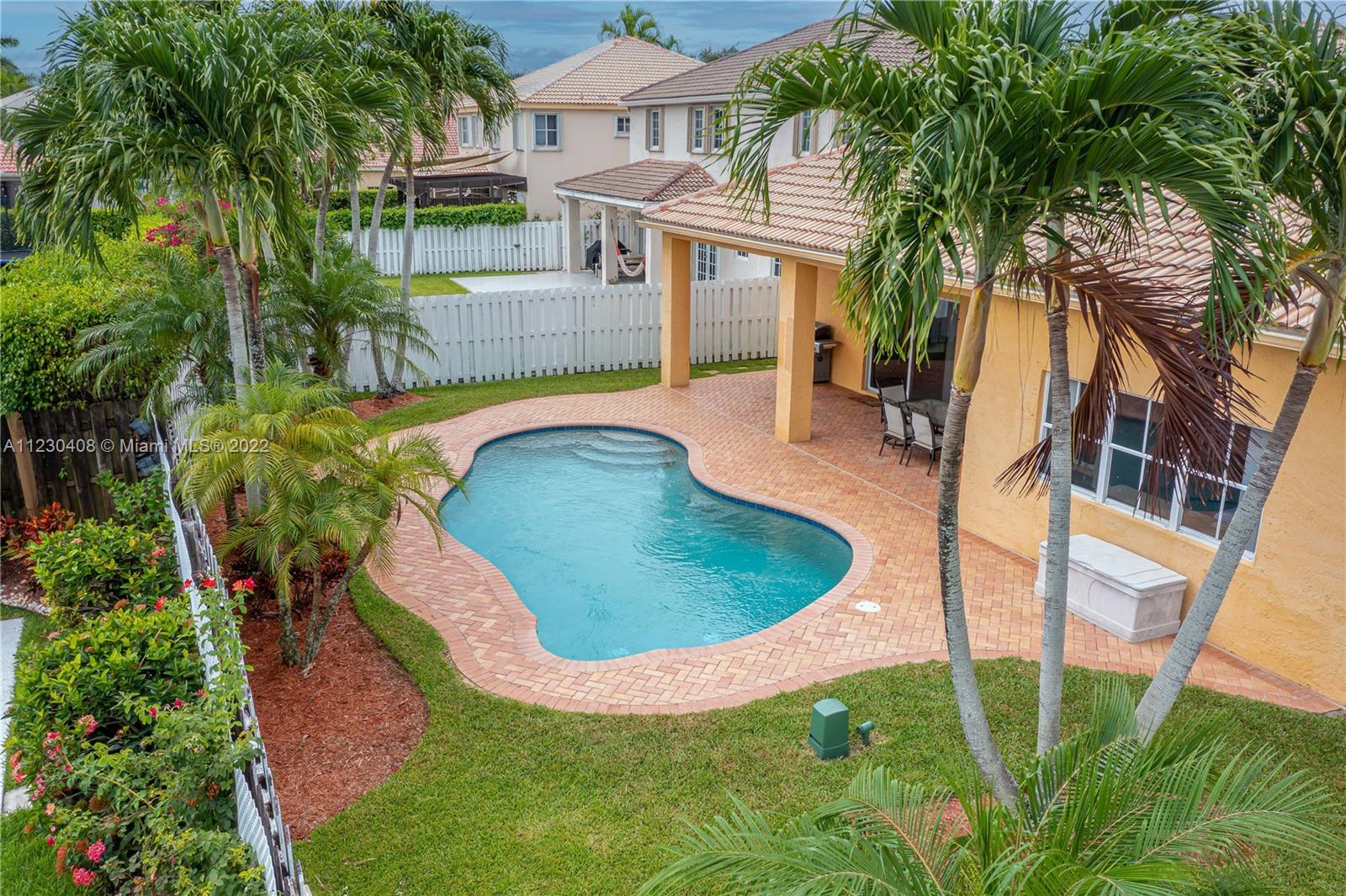 1118 Birchwood Rd