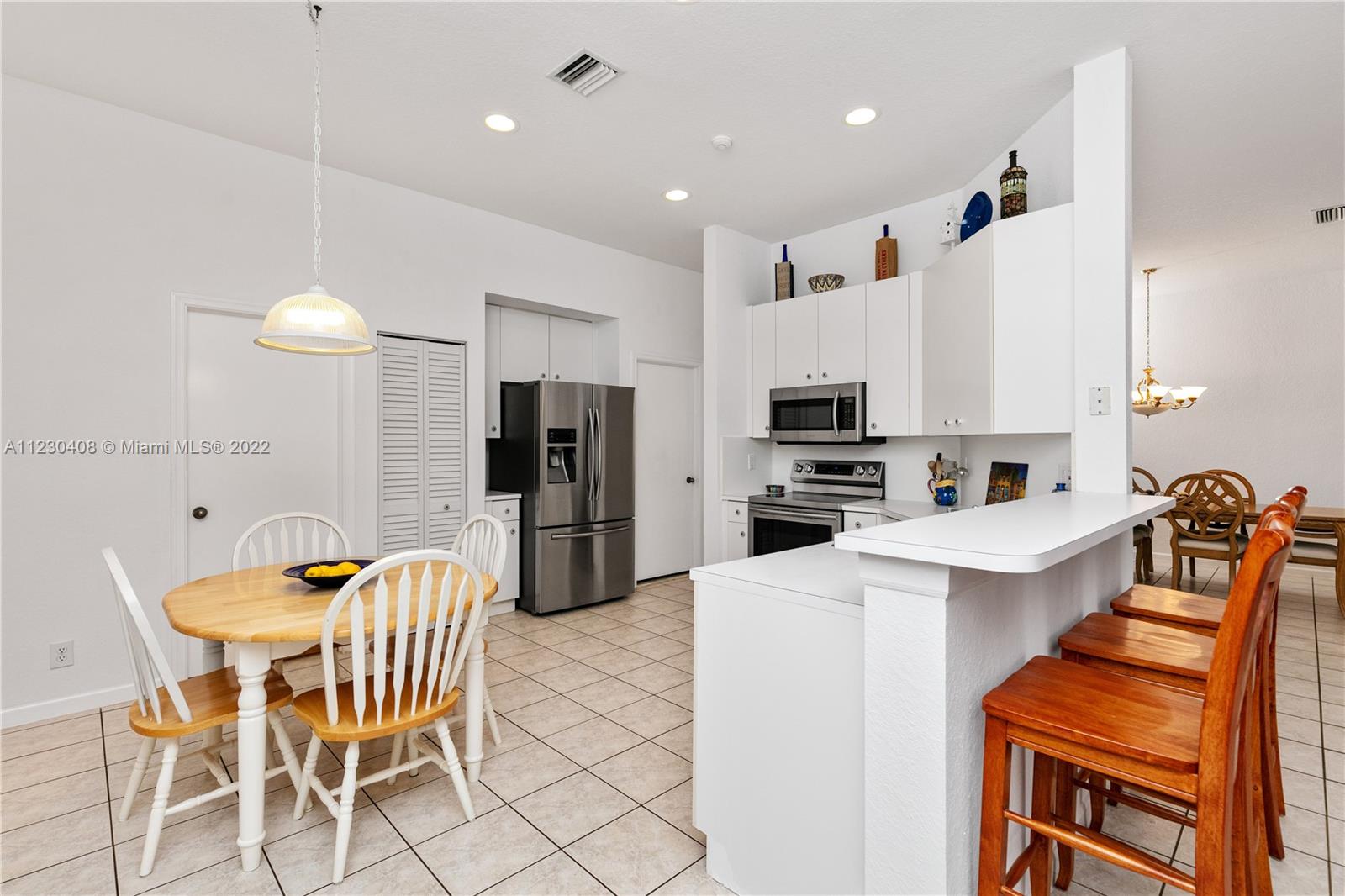 1118 Birchwood Rd