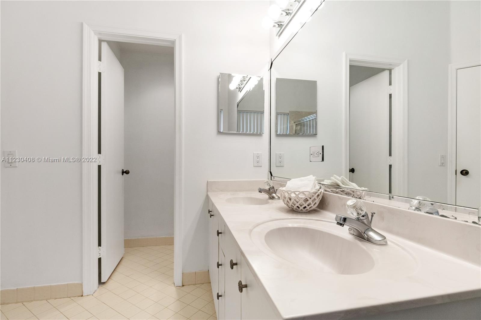 1118 Birchwood Rd