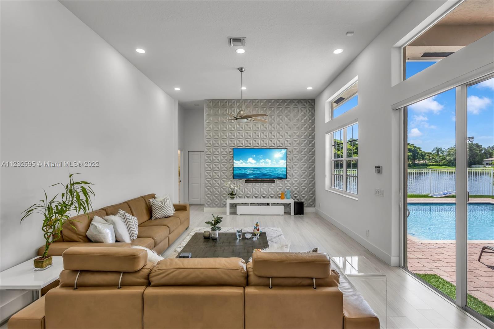 2418 Deer Creek Rd