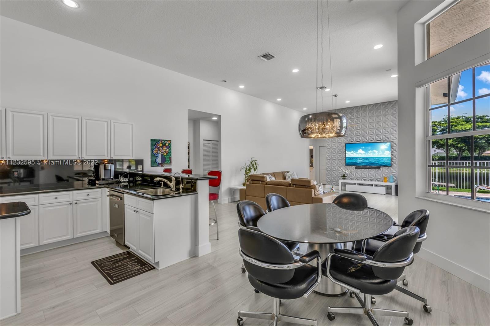 2418 Deer Creek Rd