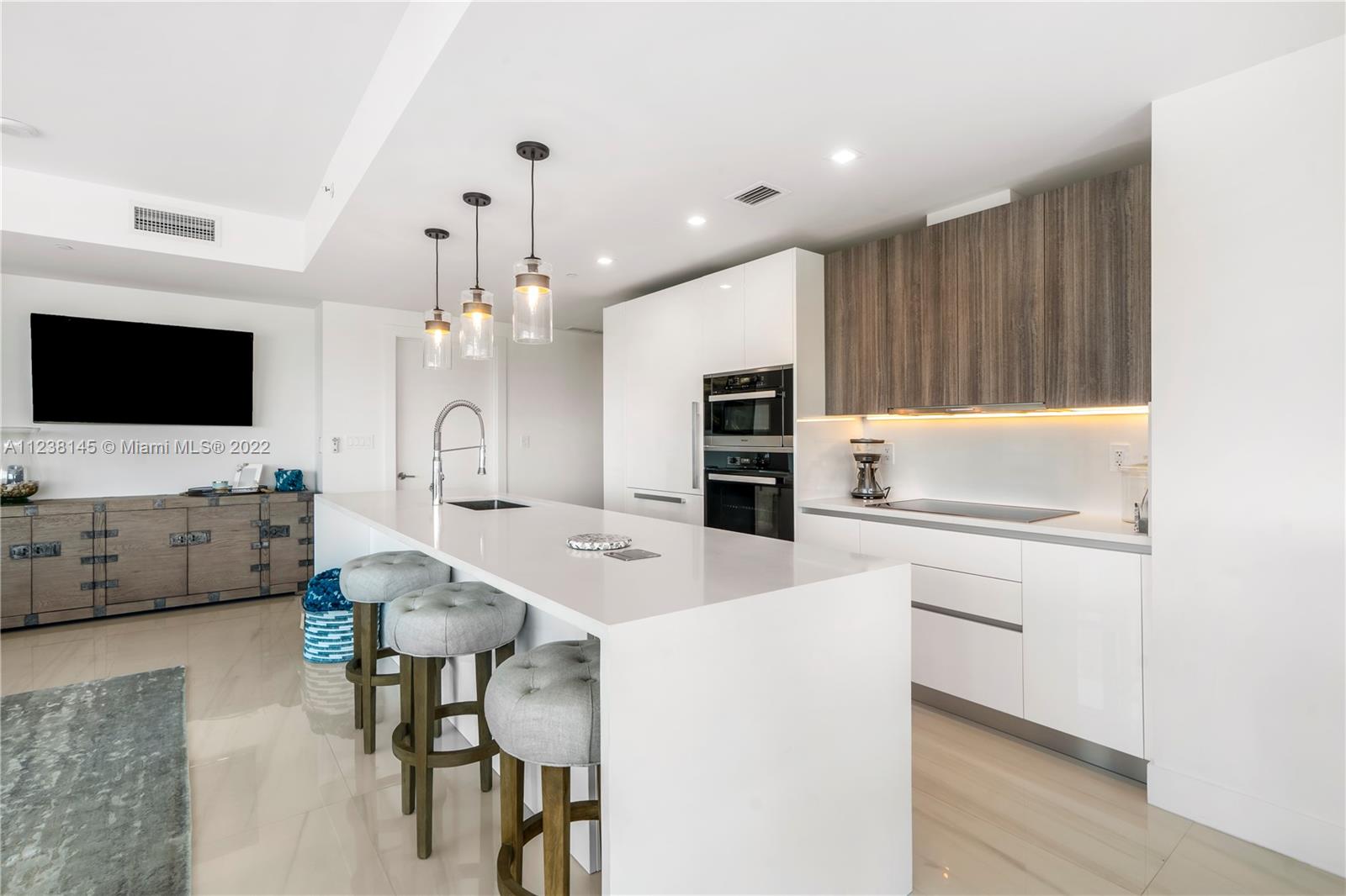 730 N Ocean Blvd Unit: 701