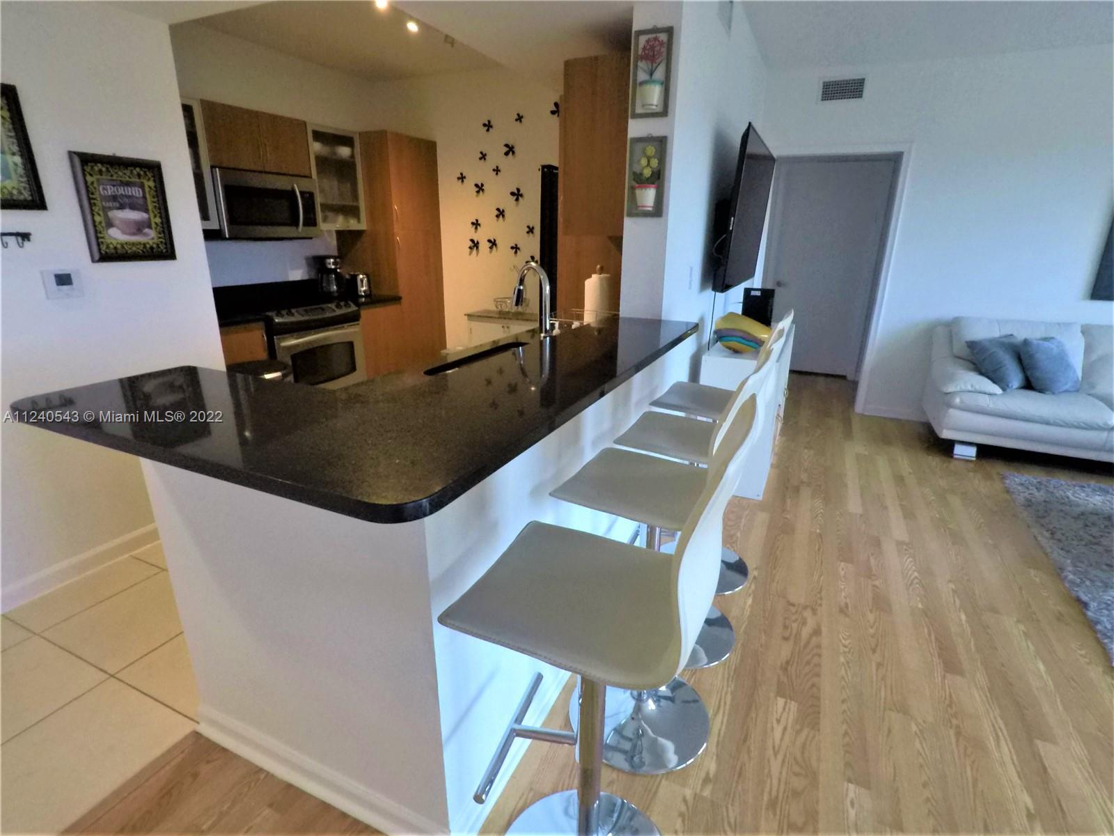 2775 NE 187th St Unit: 314