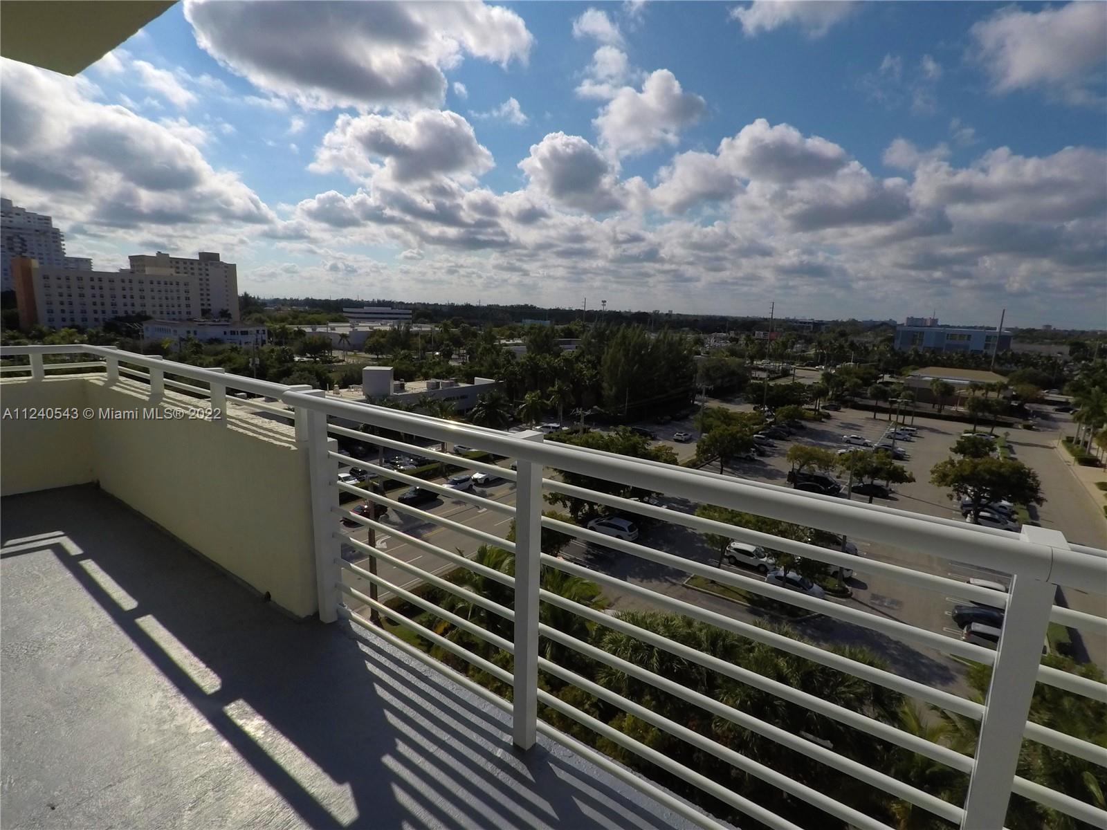 2775 NE 187th St Unit: 314