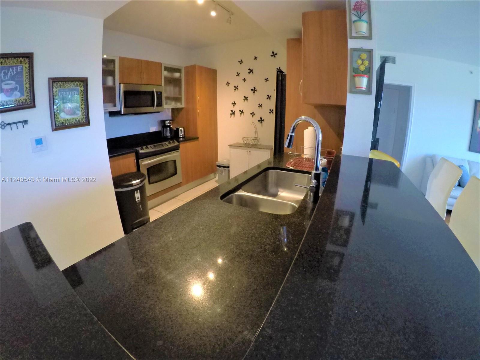 2775 NE 187th St Unit: 314