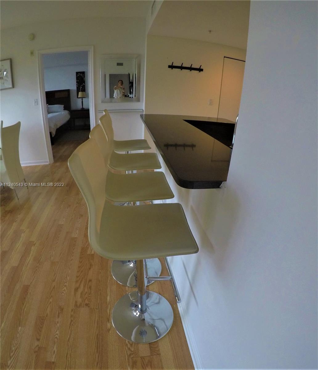 2775 NE 187th St Unit: 314