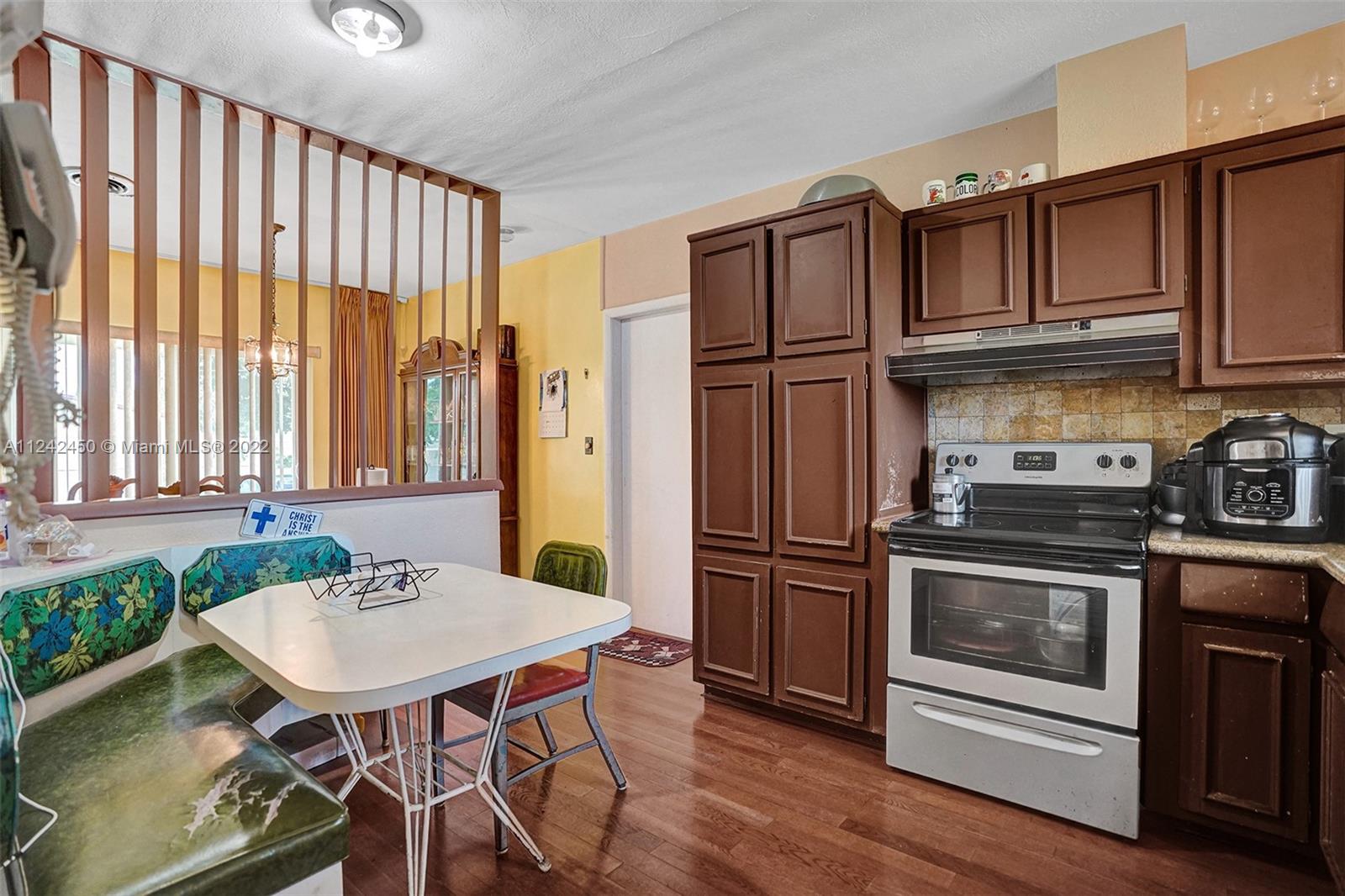 1350 NW 172nd St