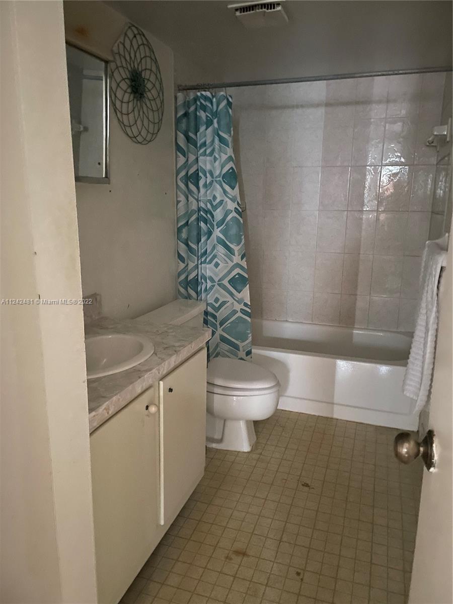 4147 NW 90th Ave Unit: 203