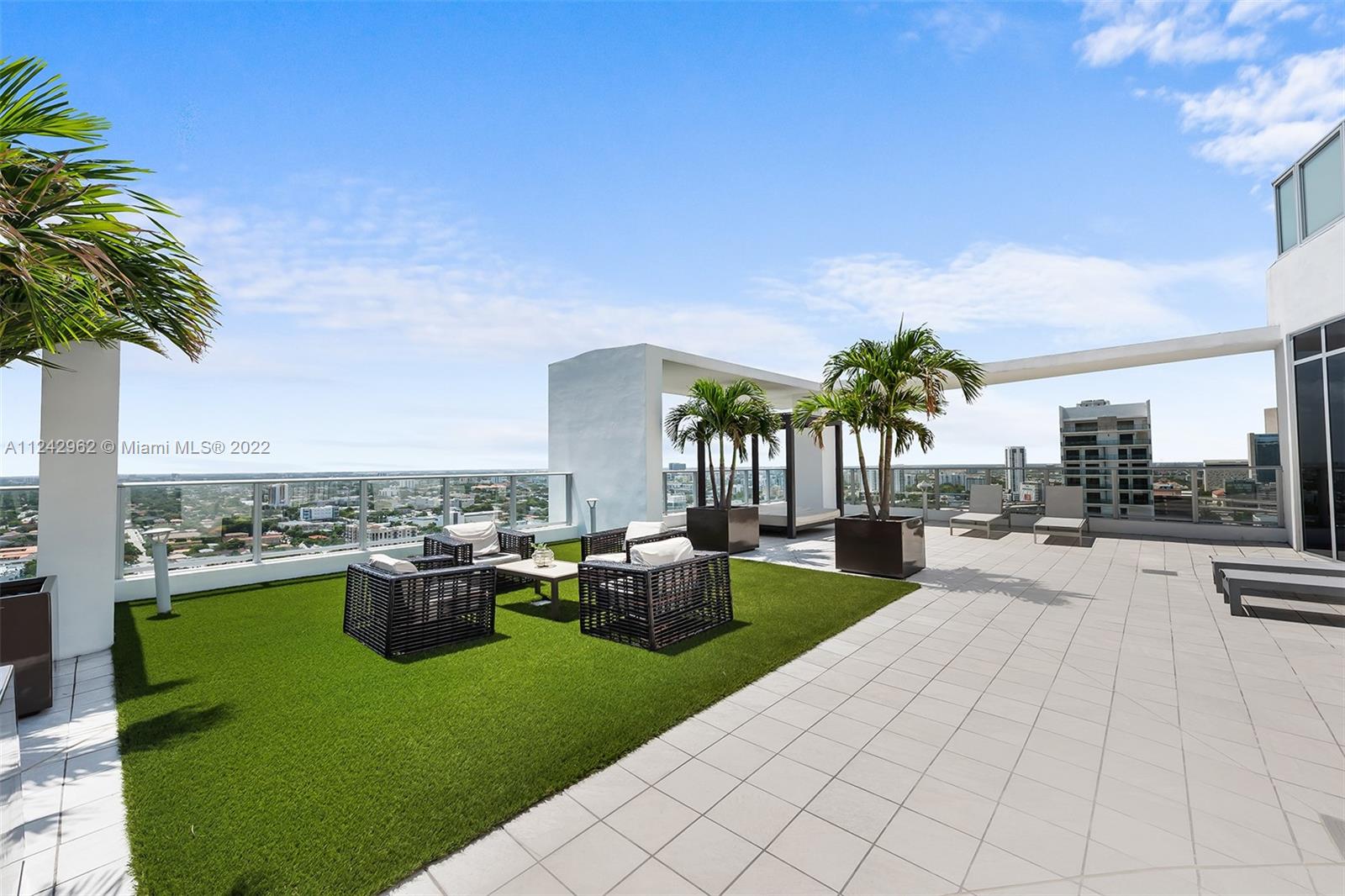 1010 SW 2nd Ave Unit: 1904