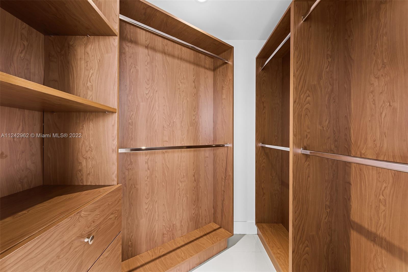 1010 SW 2nd Ave Unit: 1904