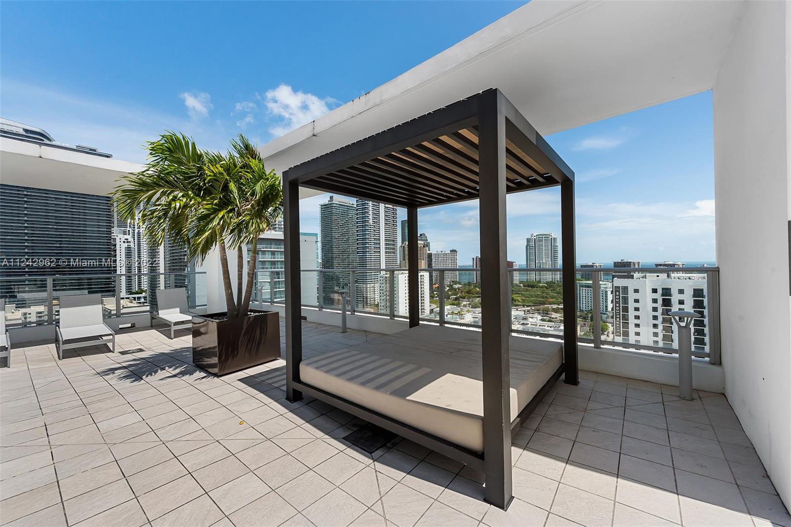 1010 SW 2nd Ave Unit: 1904