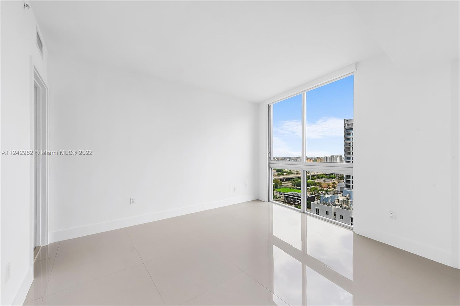 1010 SW 2nd Ave Unit: 1904