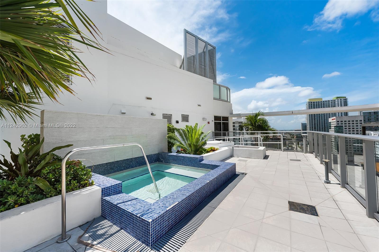 1010 SW 2nd Ave Unit: 1904