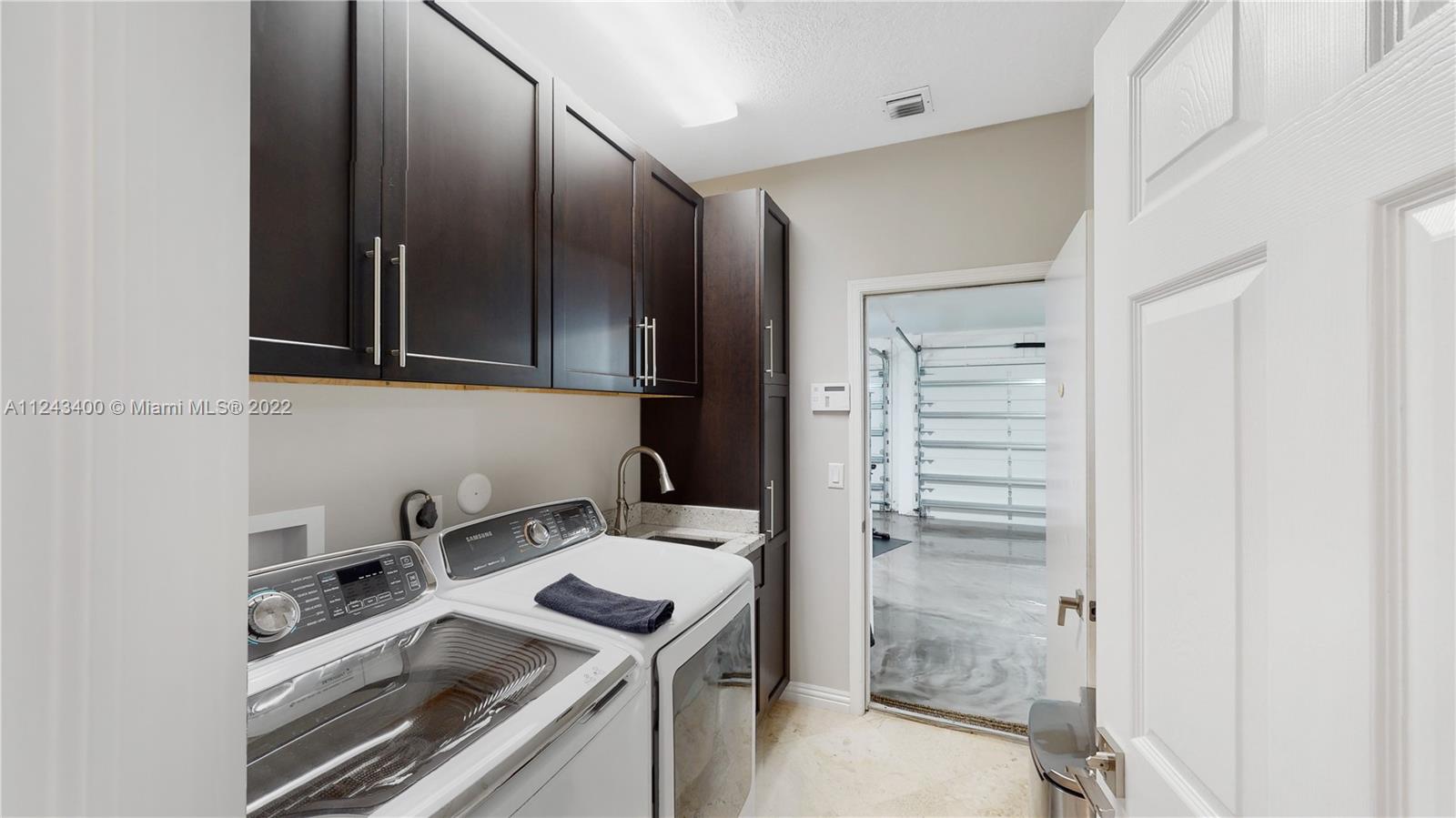 1136 Ginger Cir
