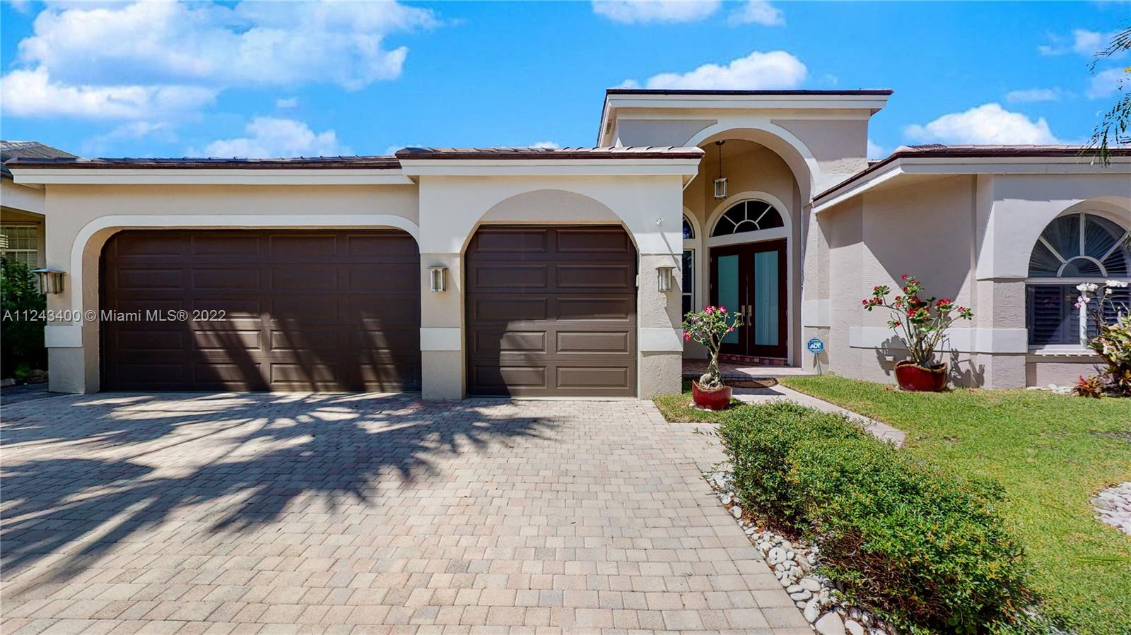 1136 Ginger Cir