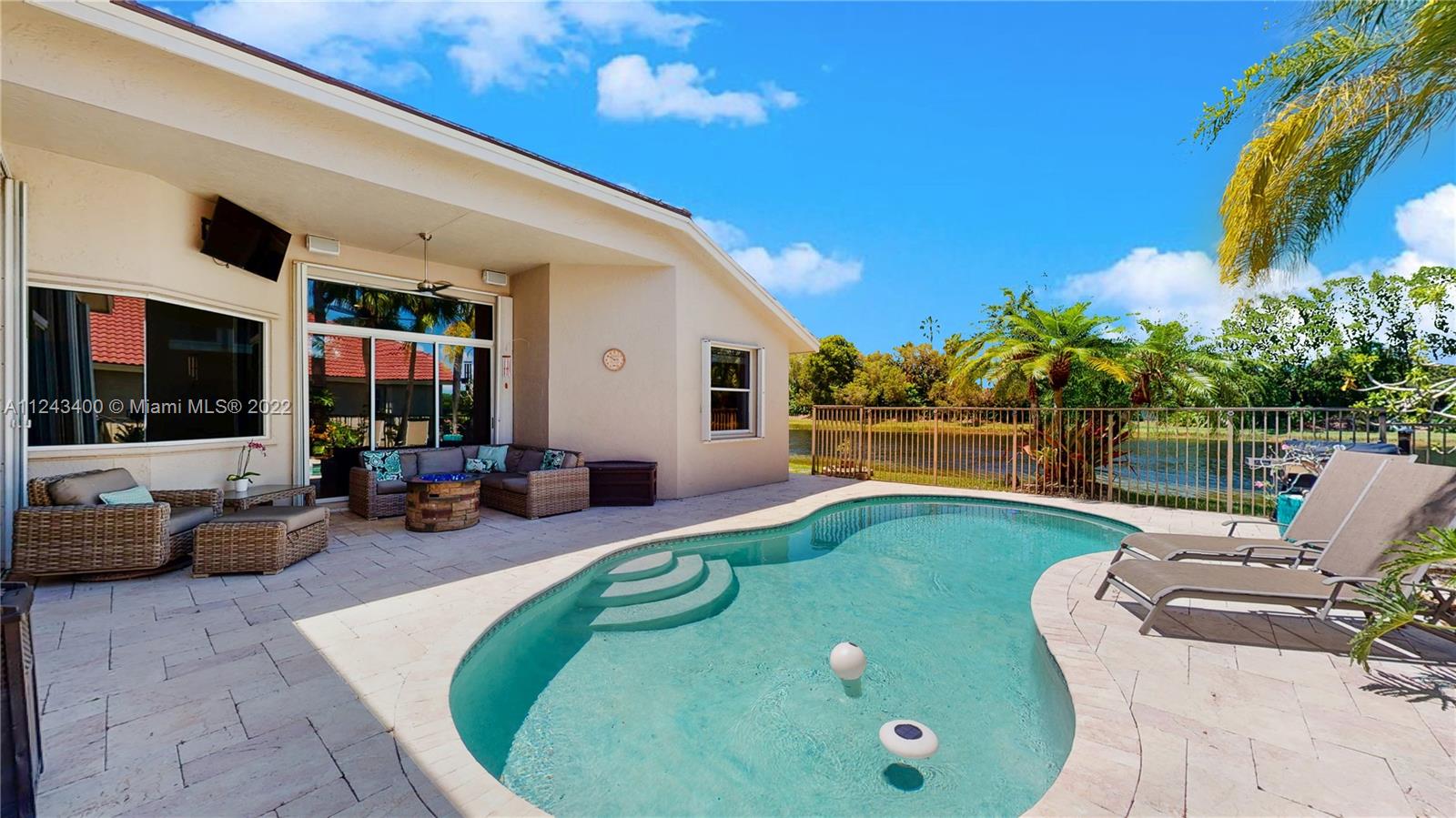 1136 Ginger Cir