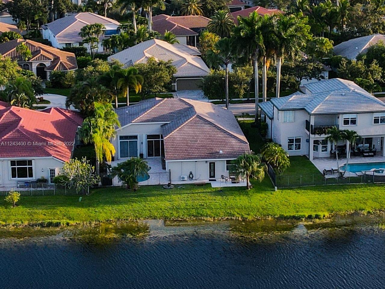 1136 Ginger Cir