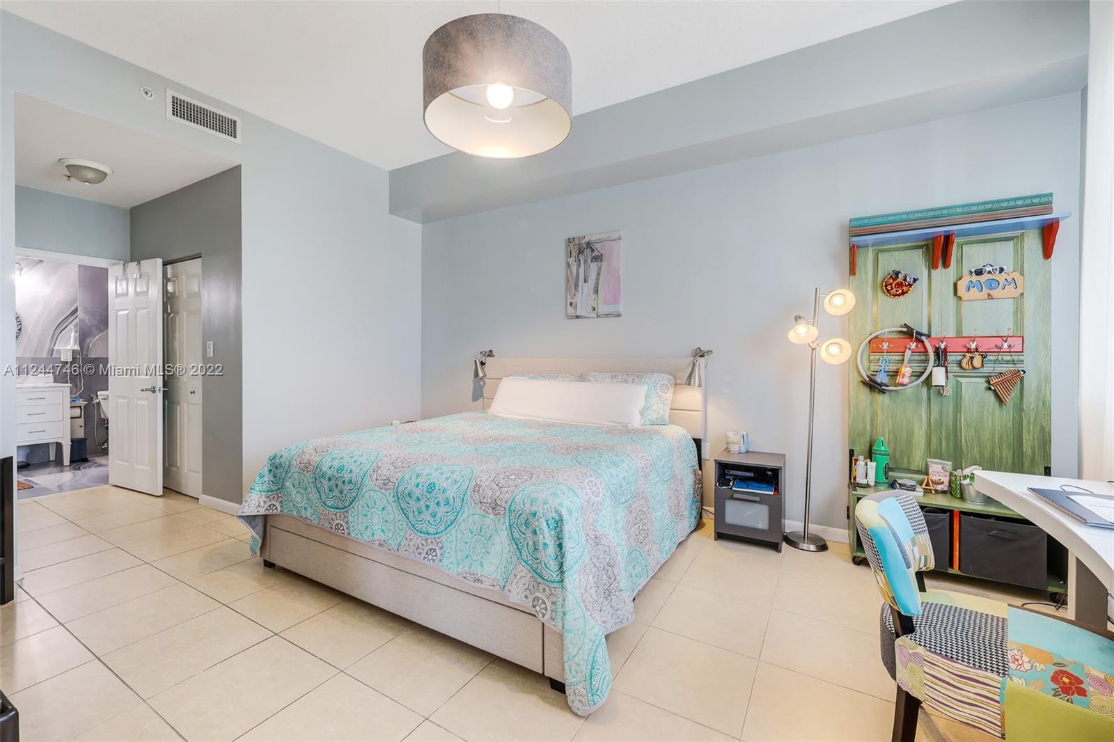 140 S Dixie Hwy Unit: 1020