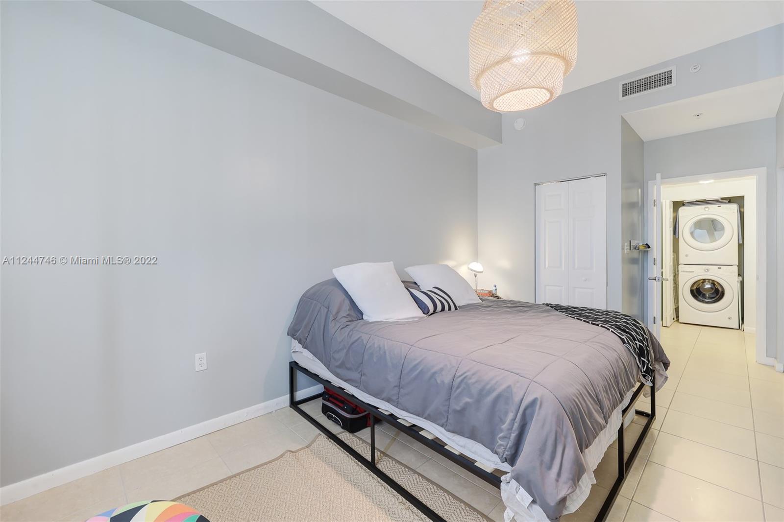 140 S Dixie Hwy Unit: 1020
