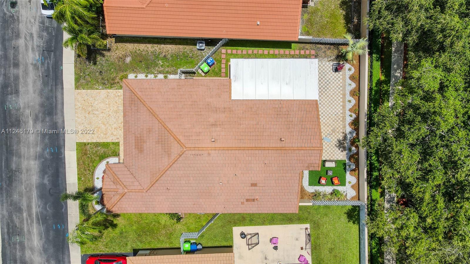 1055 NW 125th Ter