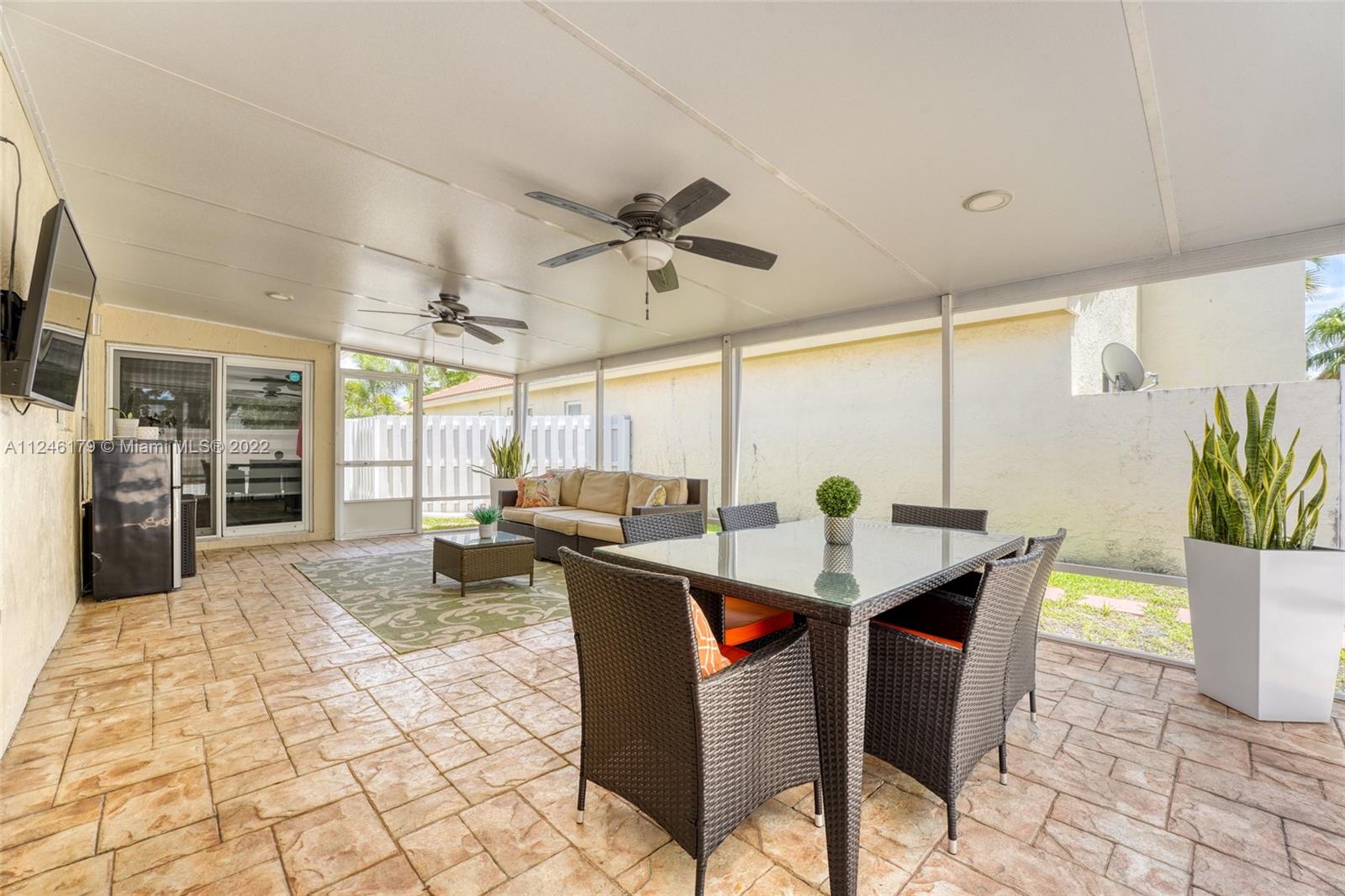 1055 NW 125th Ter