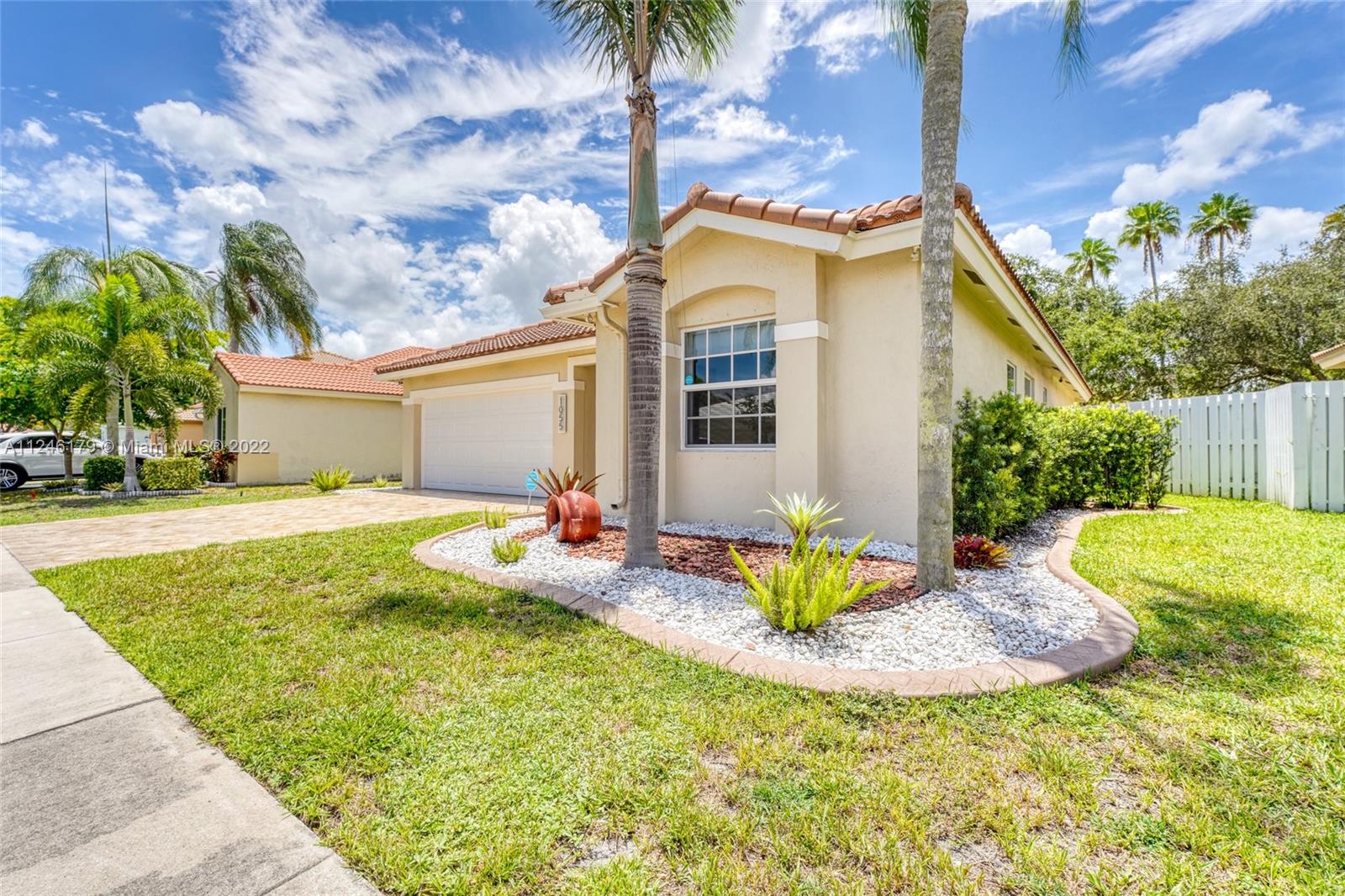1055 NW 125th Ter