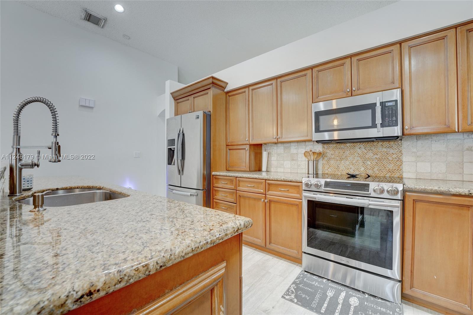 1055 NW 125th Ter