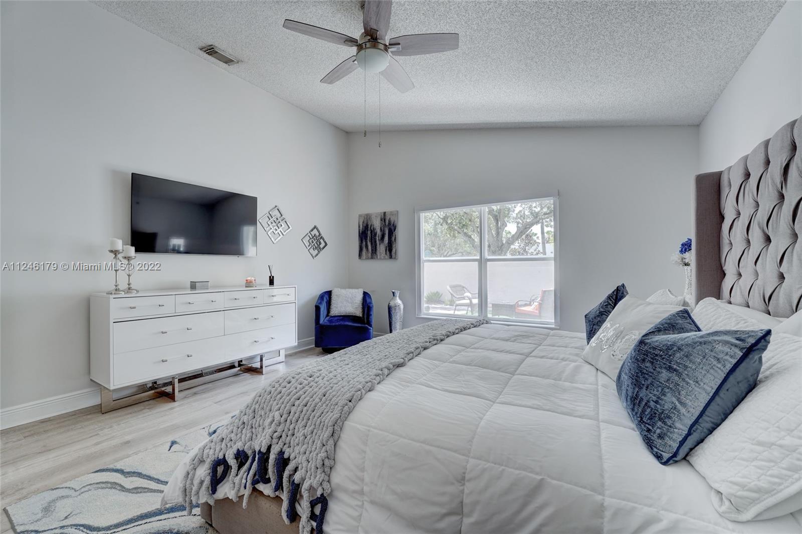 1055 NW 125th Ter
